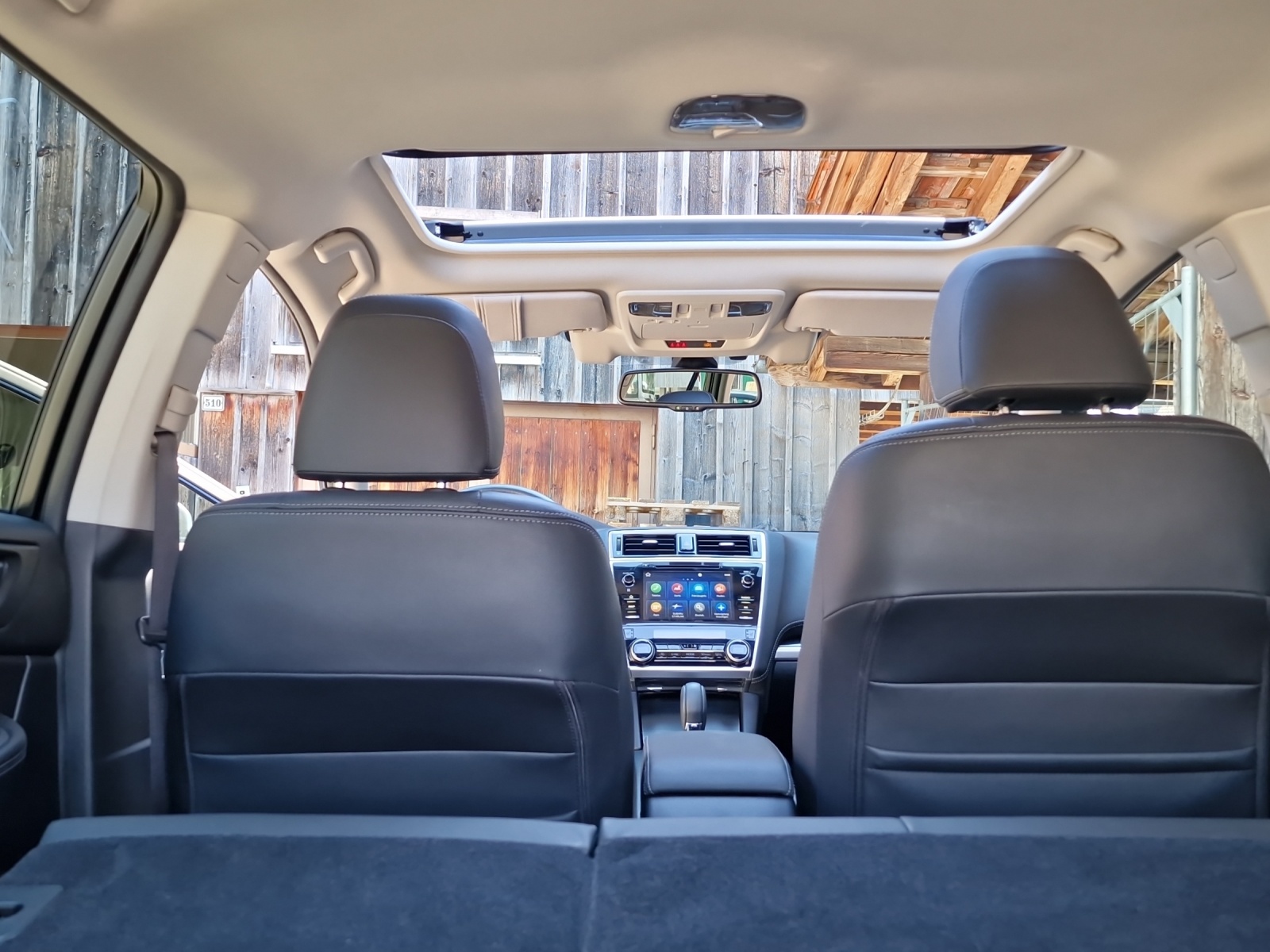 SUBARU Outback 2.5i Luxury-image-17