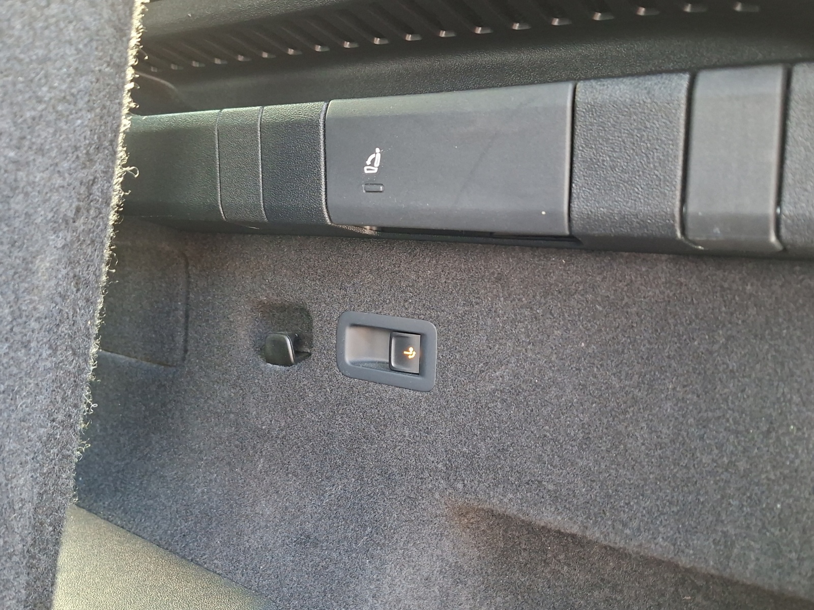 VW Tayron 2.0 TSI R-Line DSG 4Motion-image-13