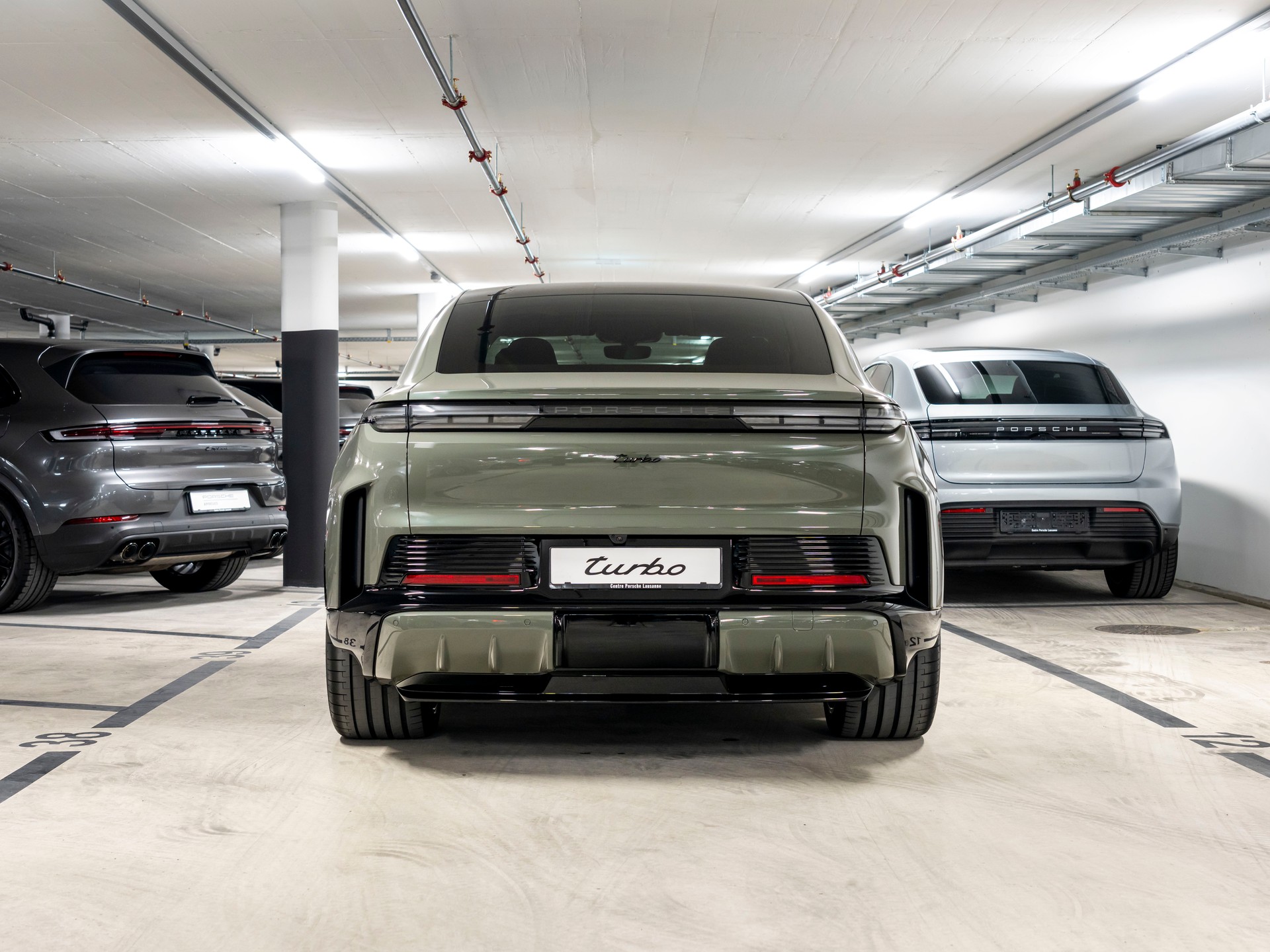 PORSCHE Cayenne Coupe Turbo Electric 113 kWh-image-4