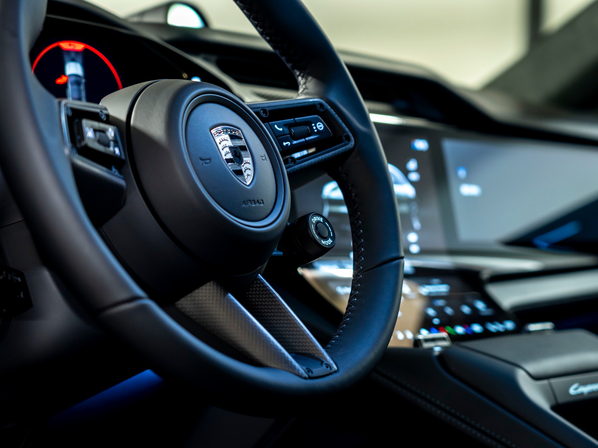 PORSCHE Cayenne Coupe Turbo Electric 113 kWh-image-13