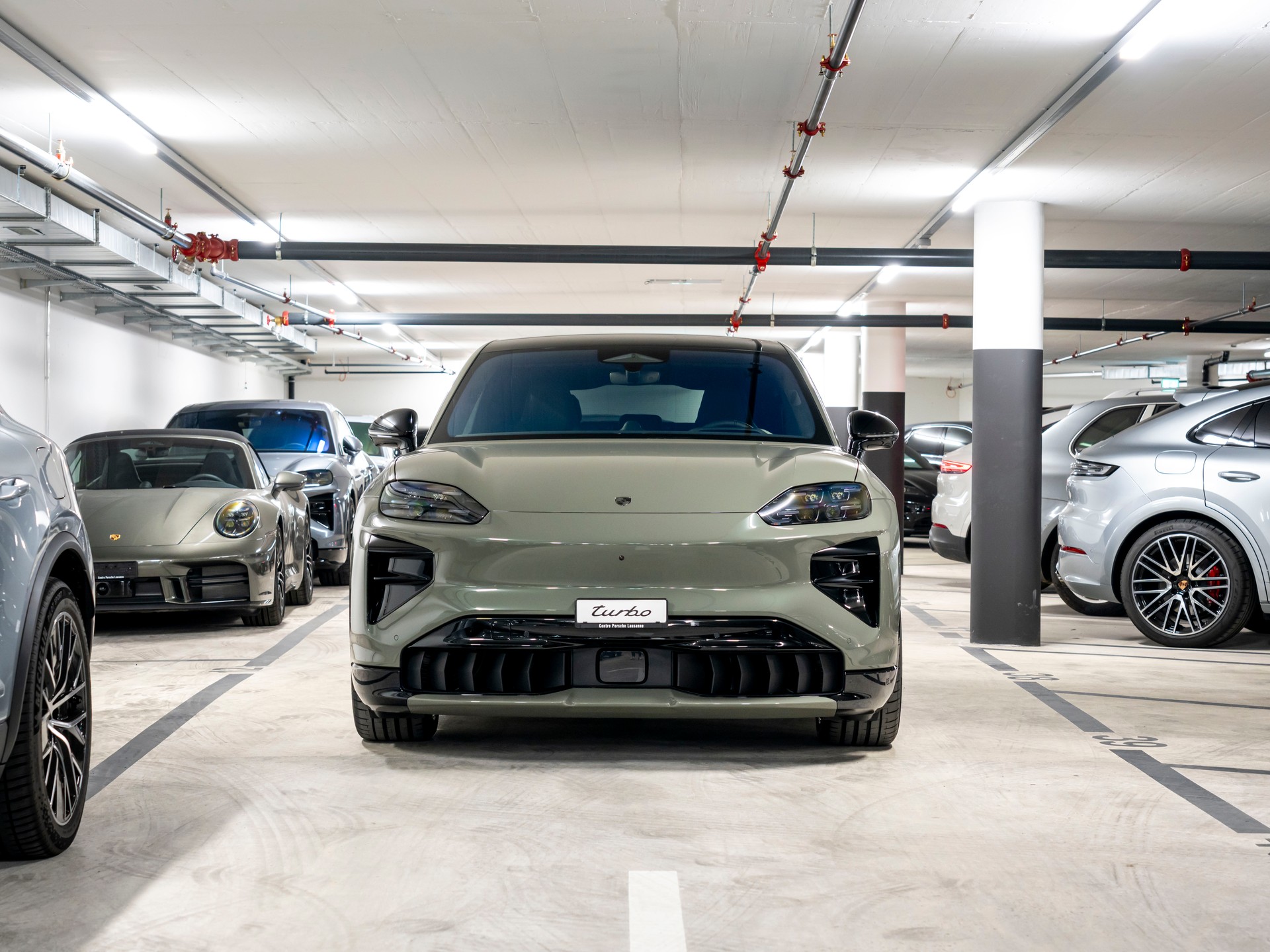 PORSCHE Cayenne Coupe Turbo Electric 113 kWh-image-3