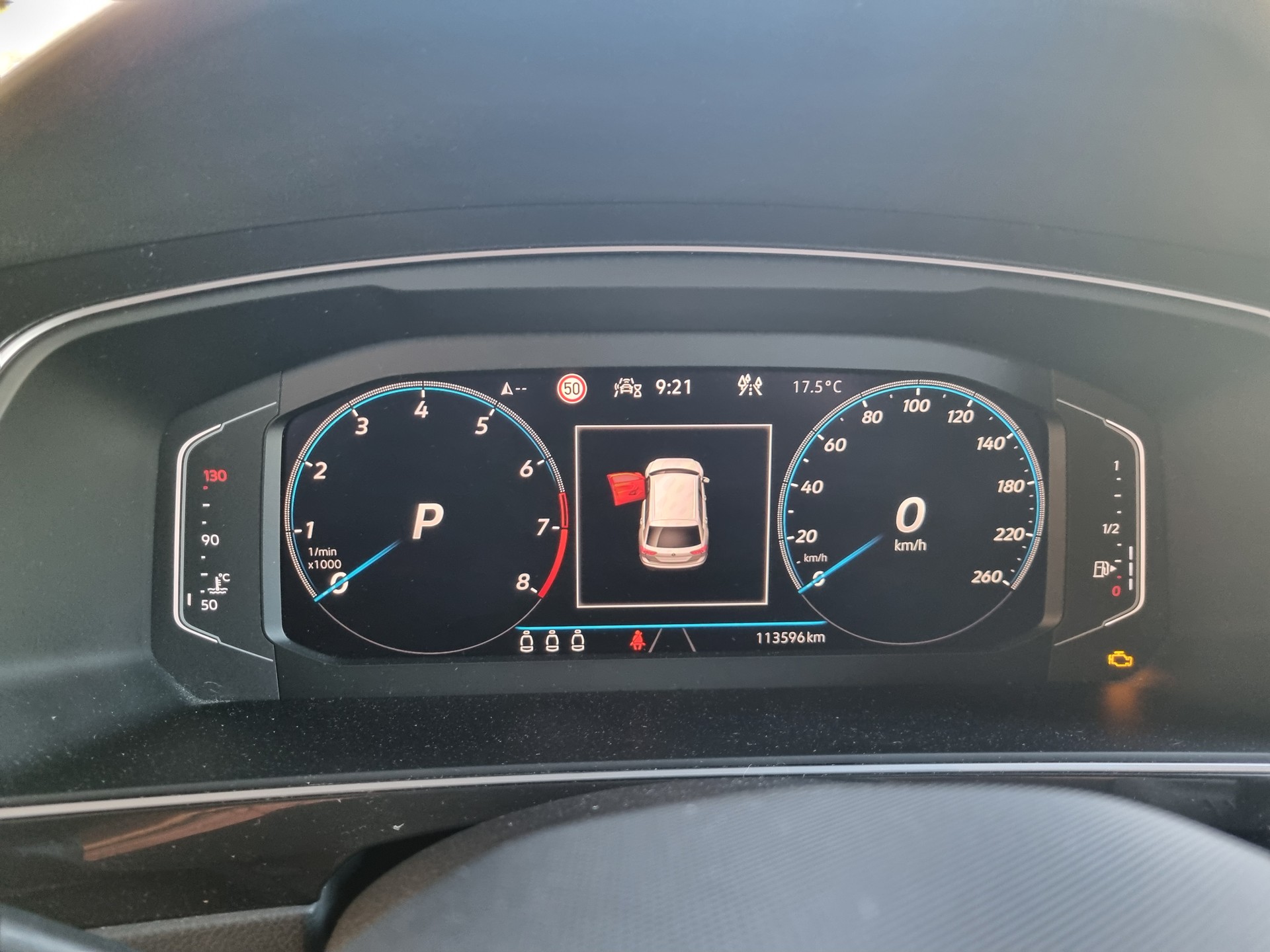 VW Tiguan 2.0TSI R-Line 4Motion DSG-image-11