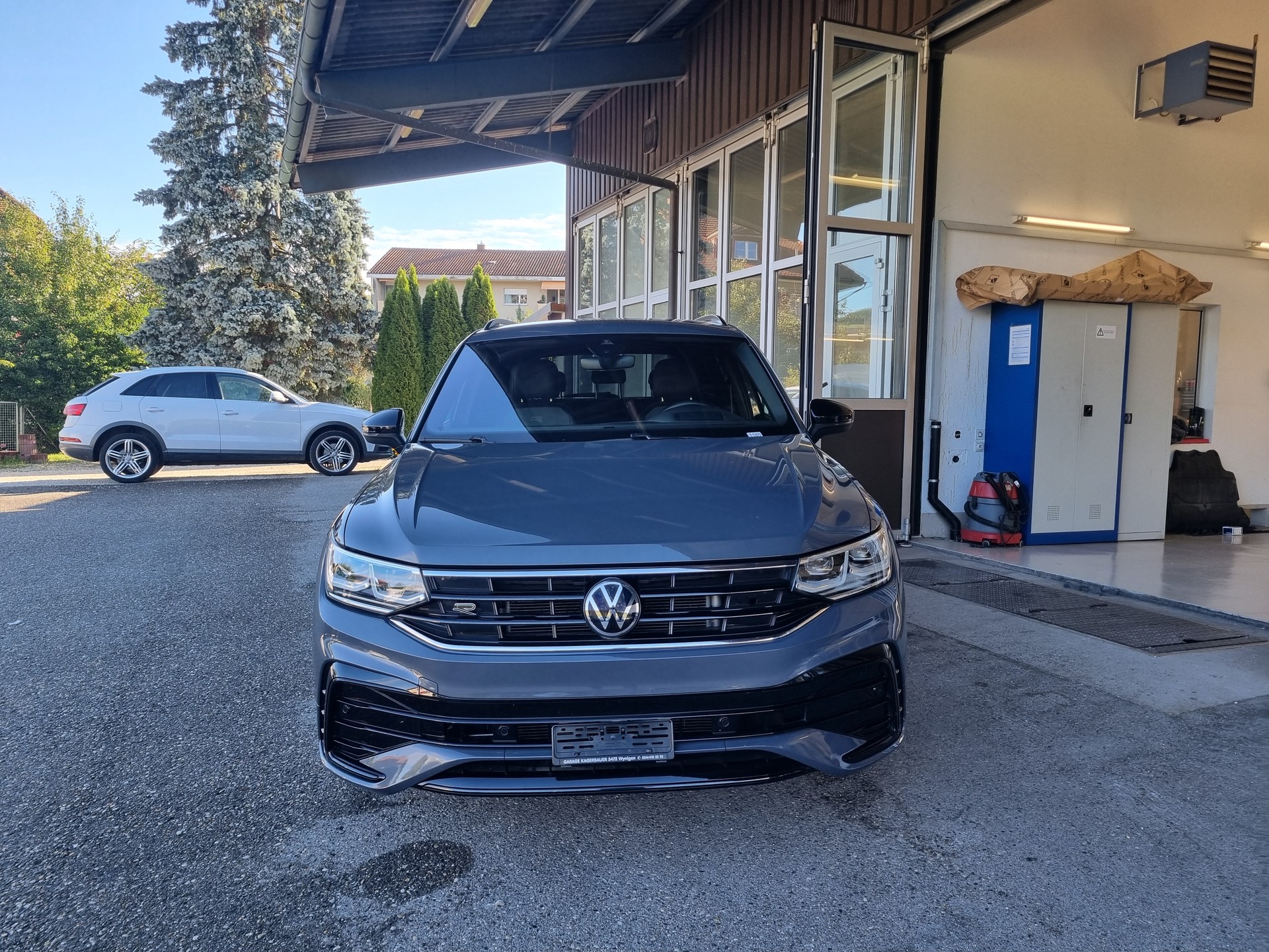 VW Tiguan 2.0TSI R-Line 4Motion DSG-image-0