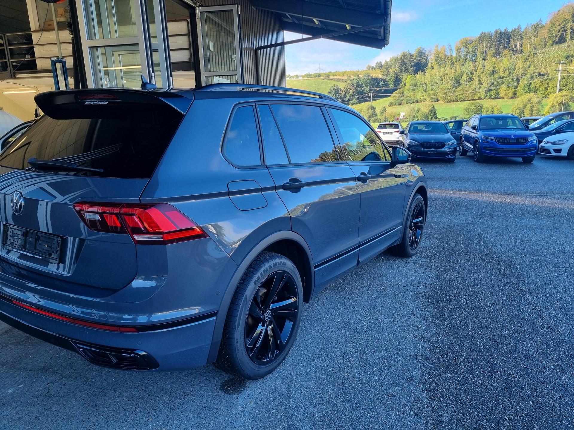 VW Tiguan 2.0TSI R-Line 4Motion DSG-image-3