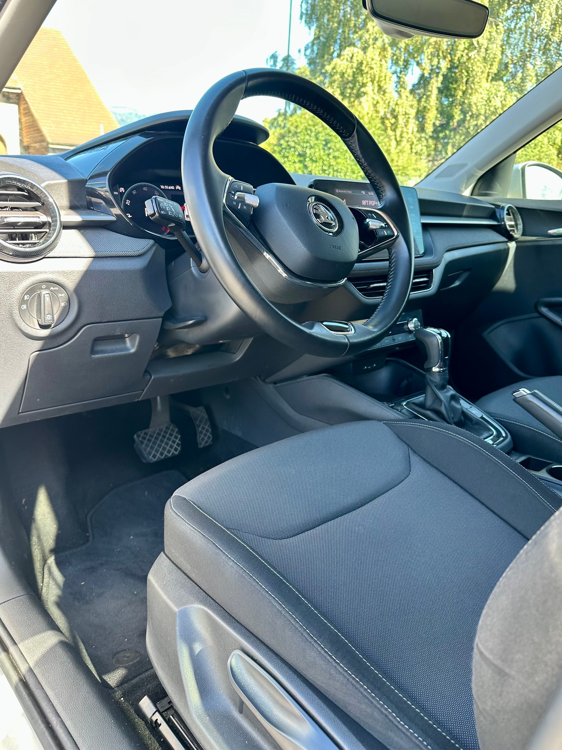 SKODA Fabia 1.0 TSI Ambition DSG-image-9