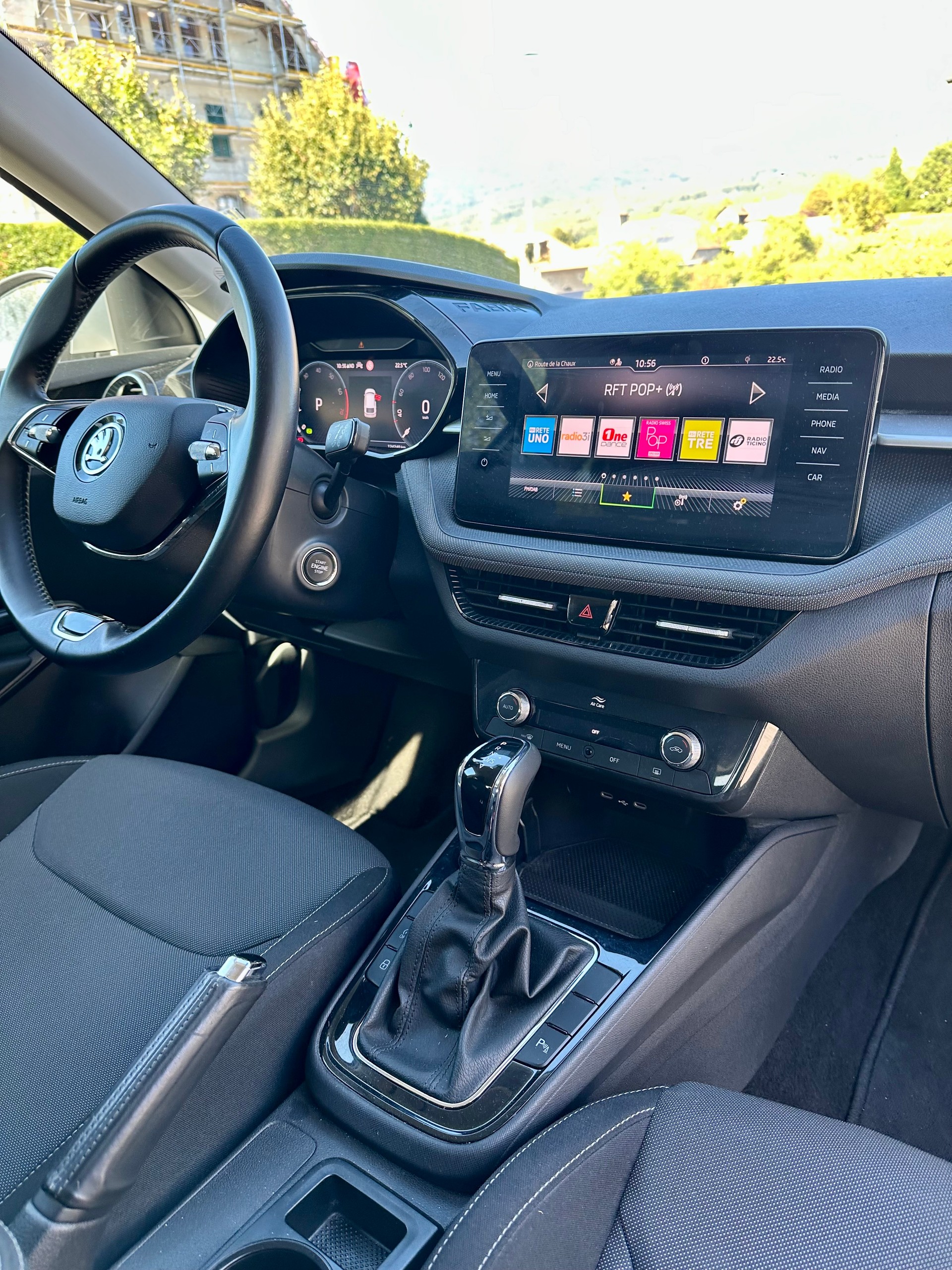 SKODA Fabia 1.0 TSI Ambition DSG-image-10