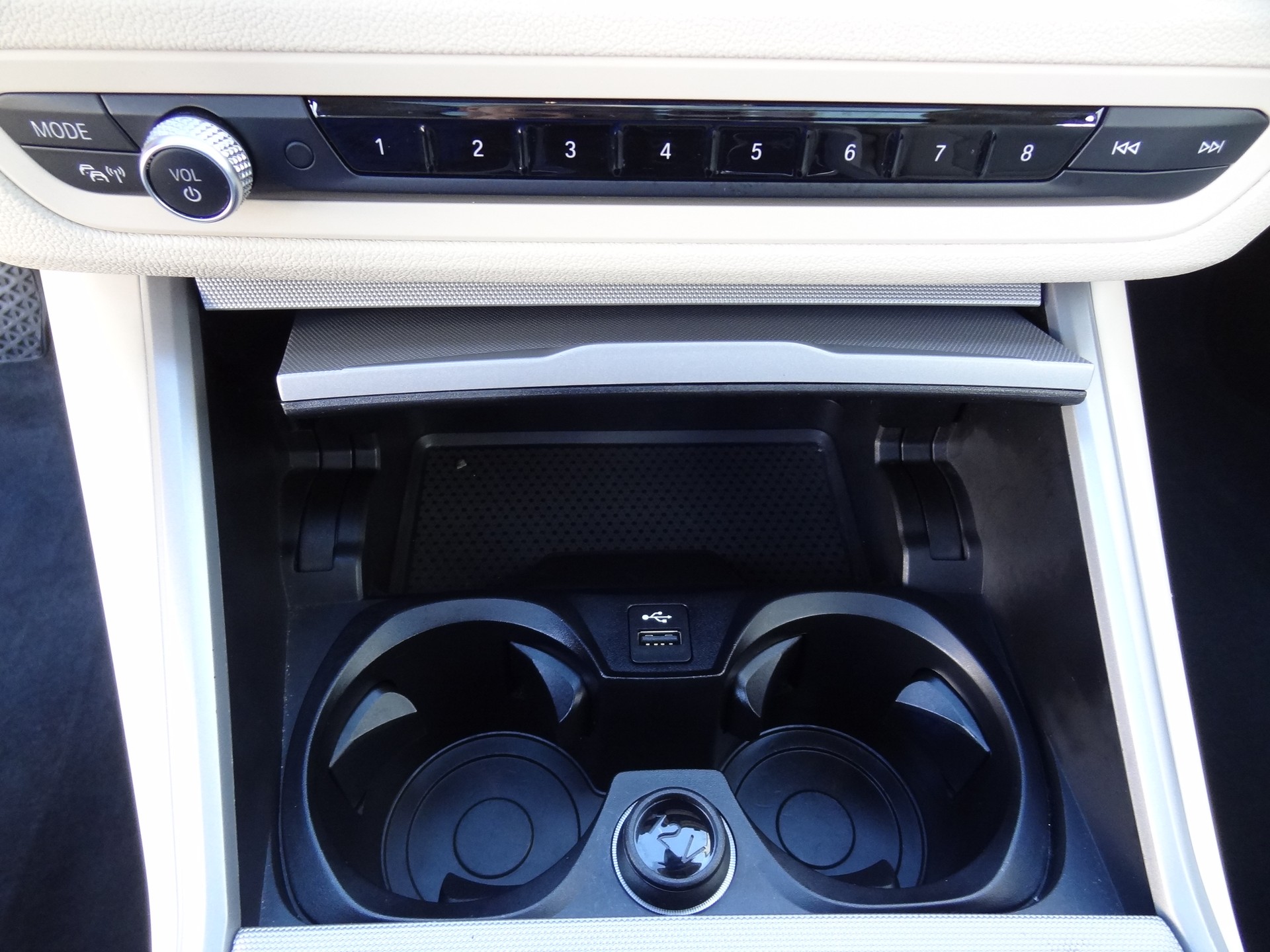 BMW 330i Touring xDrive Steptronic-image-17