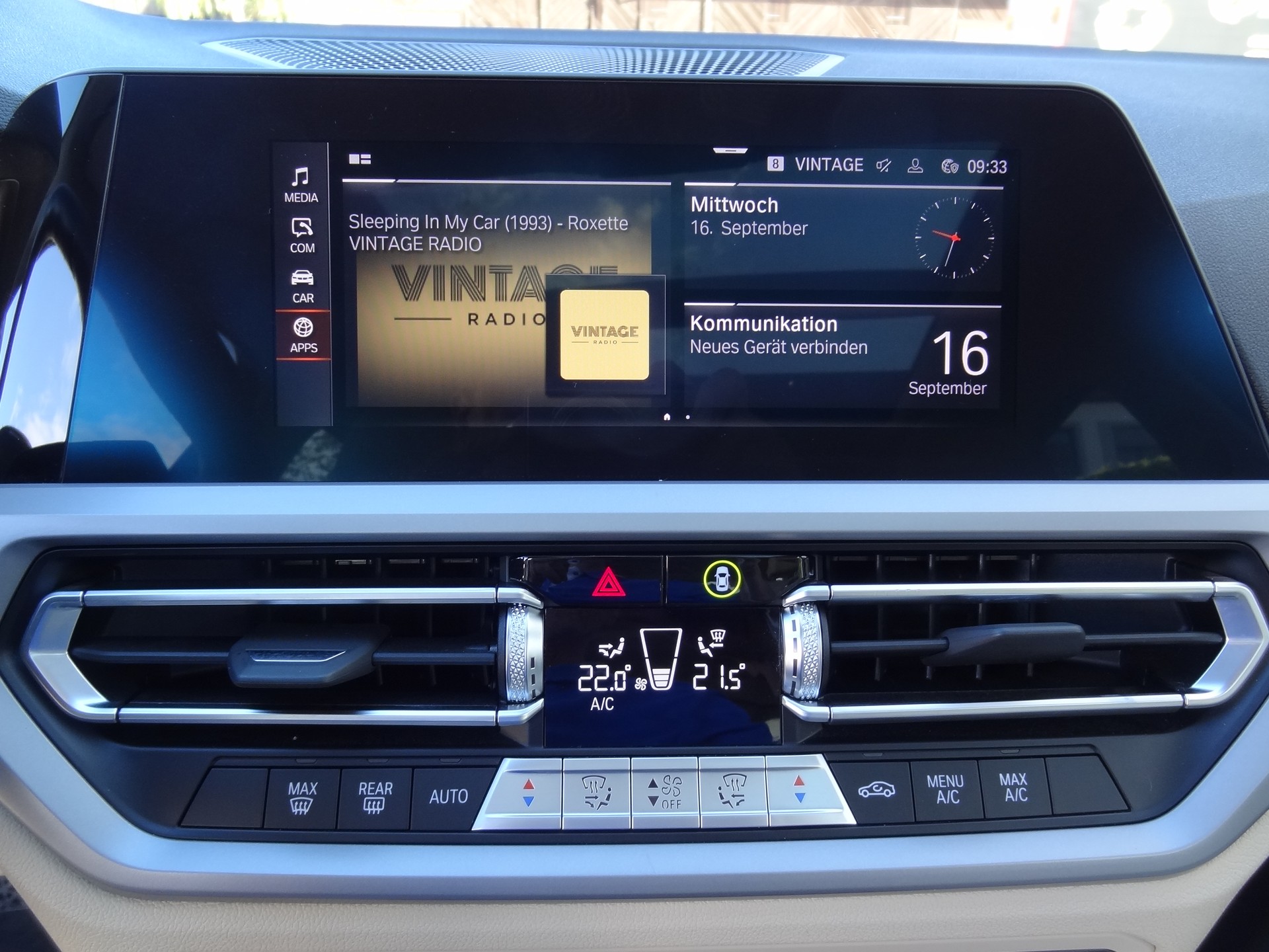 BMW 330i Touring xDrive Steptronic-image-16