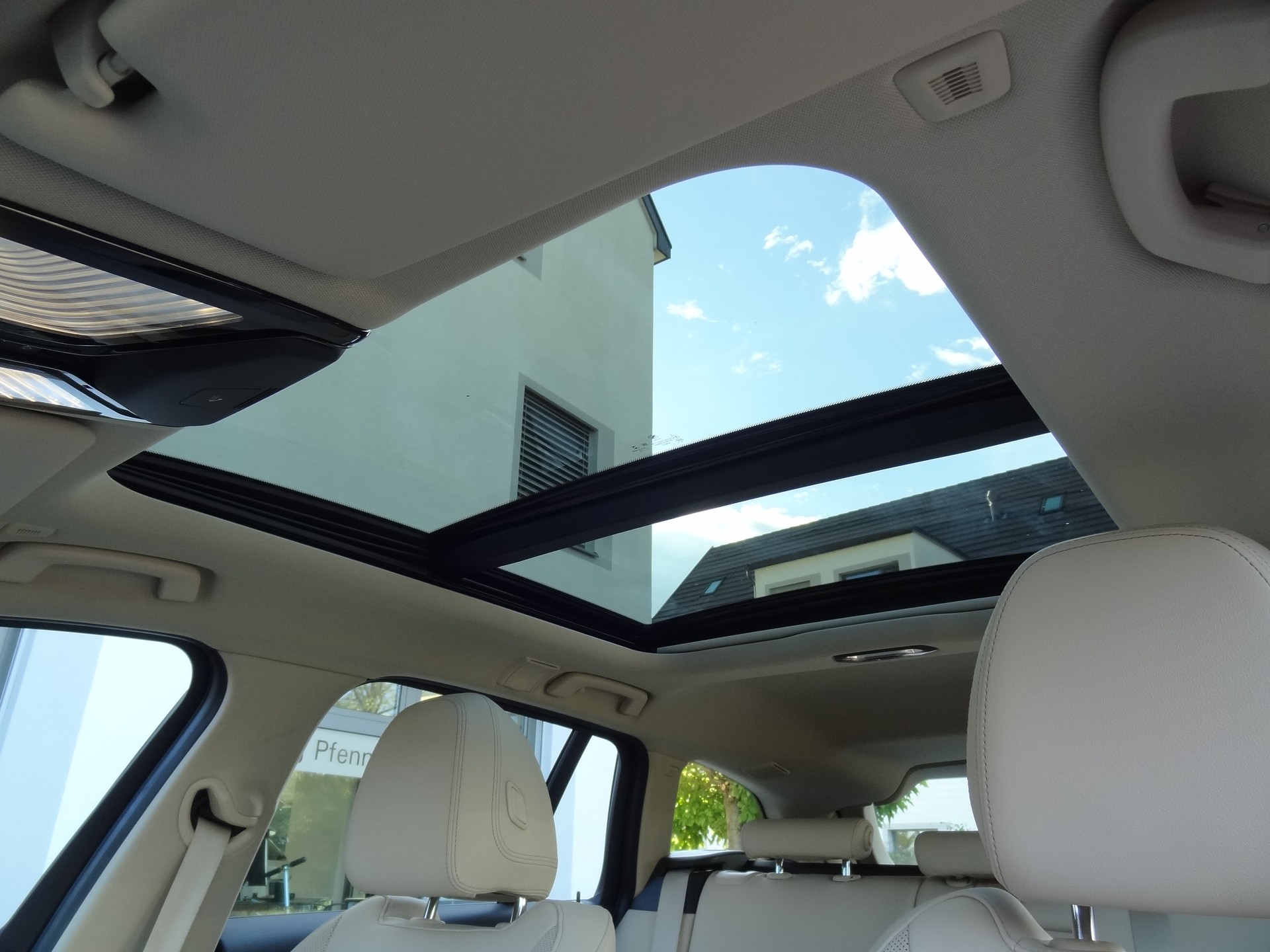 BMW 330i Touring xDrive Steptronic-image-23