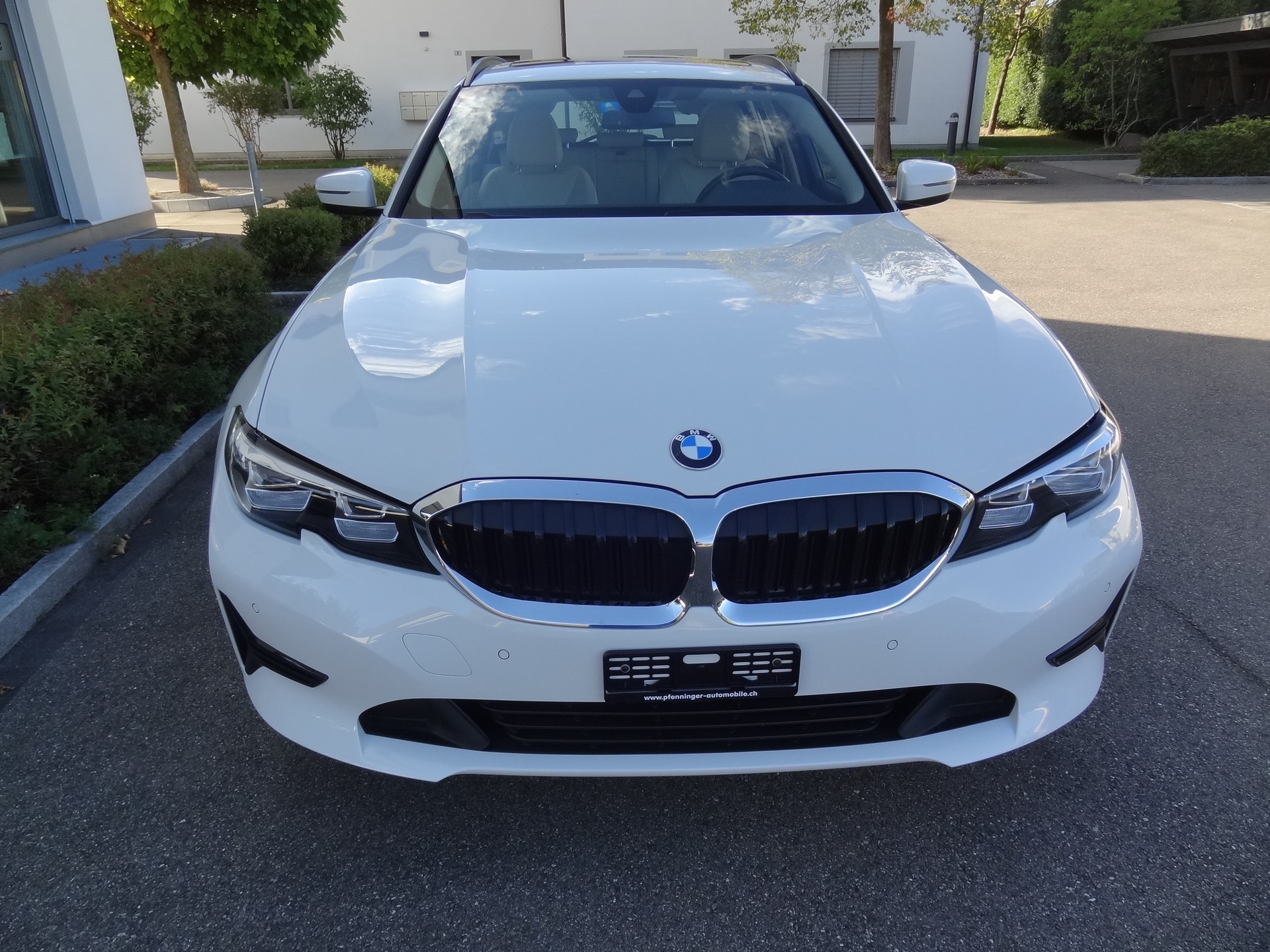 BMW 330i Touring xDrive Steptronic-image-5