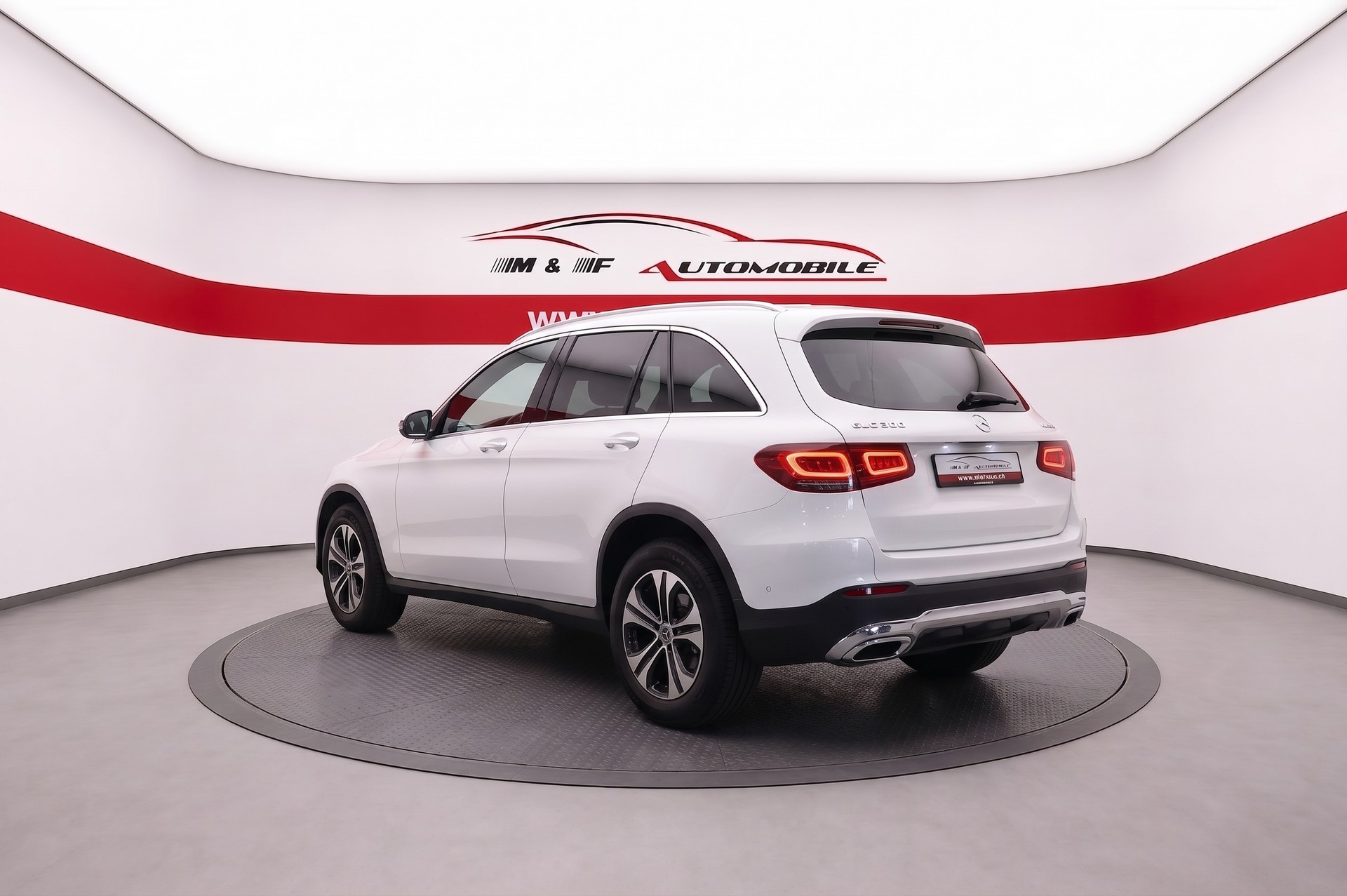 MERCEDES-BENZ GLC 300 e 4m * CH Fahrzeug *-image-5