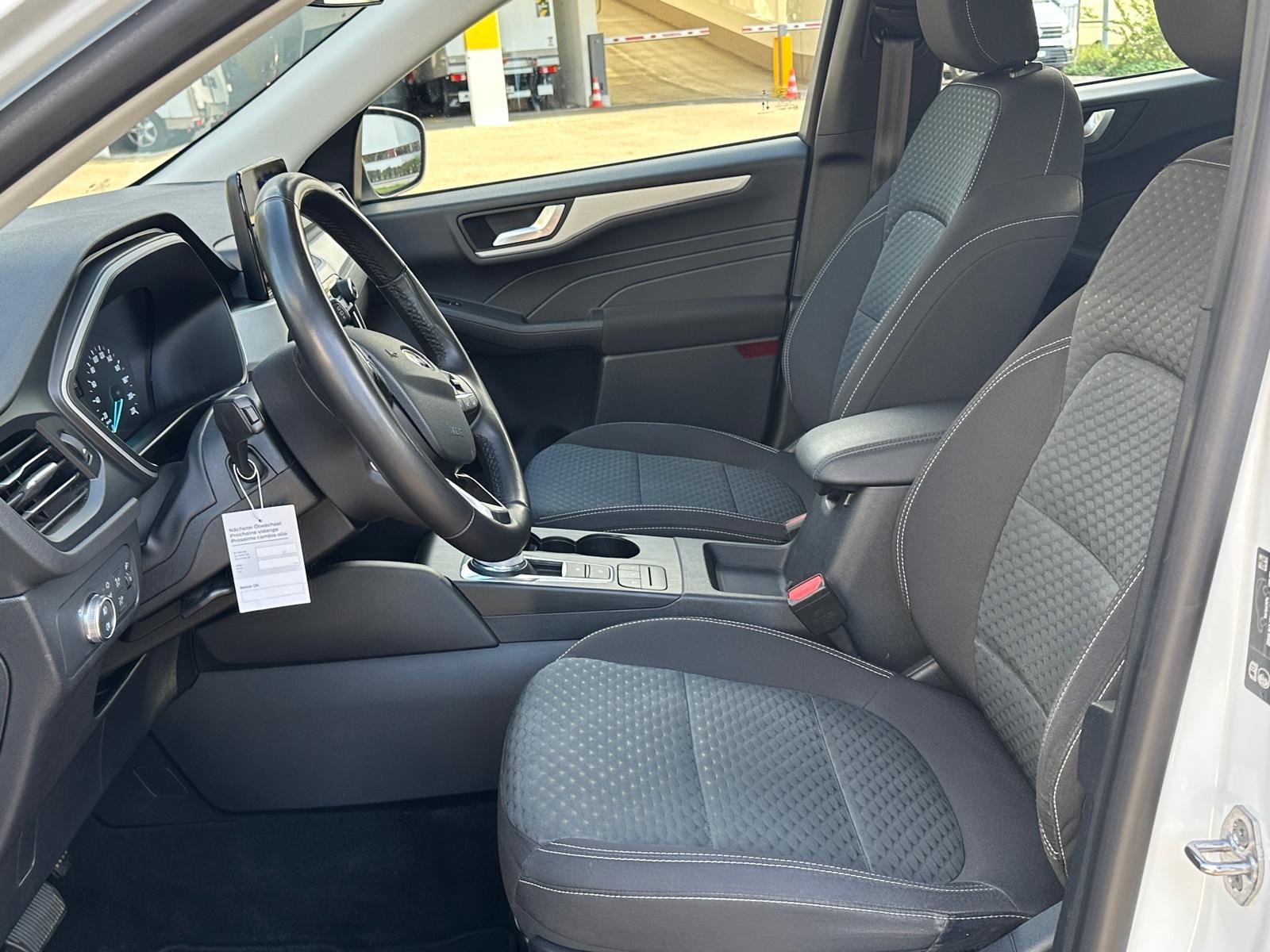 FORD Kuga 1.5 TDCi Cool & Connect 2WD Automat-image-6