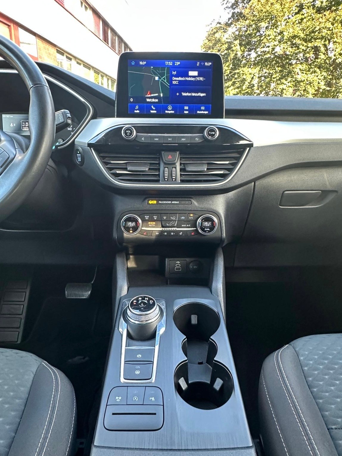 FORD Kuga 1.5 TDCi Cool & Connect 2WD Automat-image-7