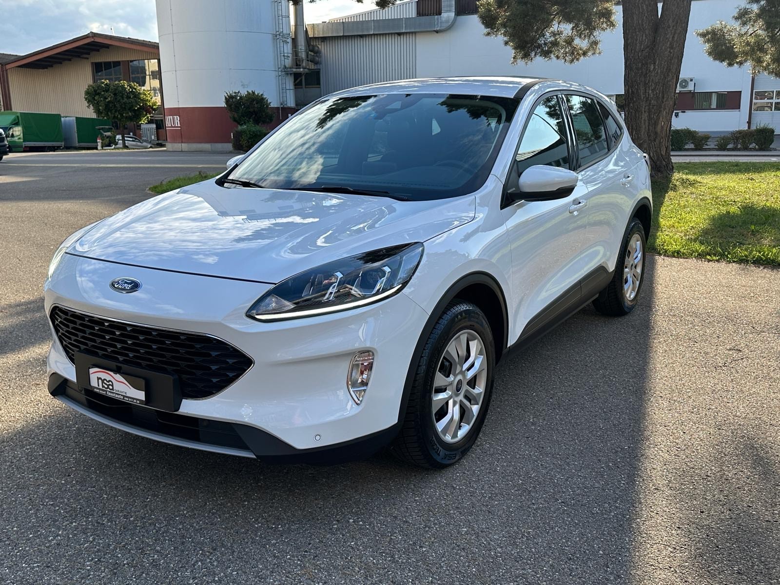 FORD Kuga 1.5 TDCi Cool & Connect 2WD Automat-image-2