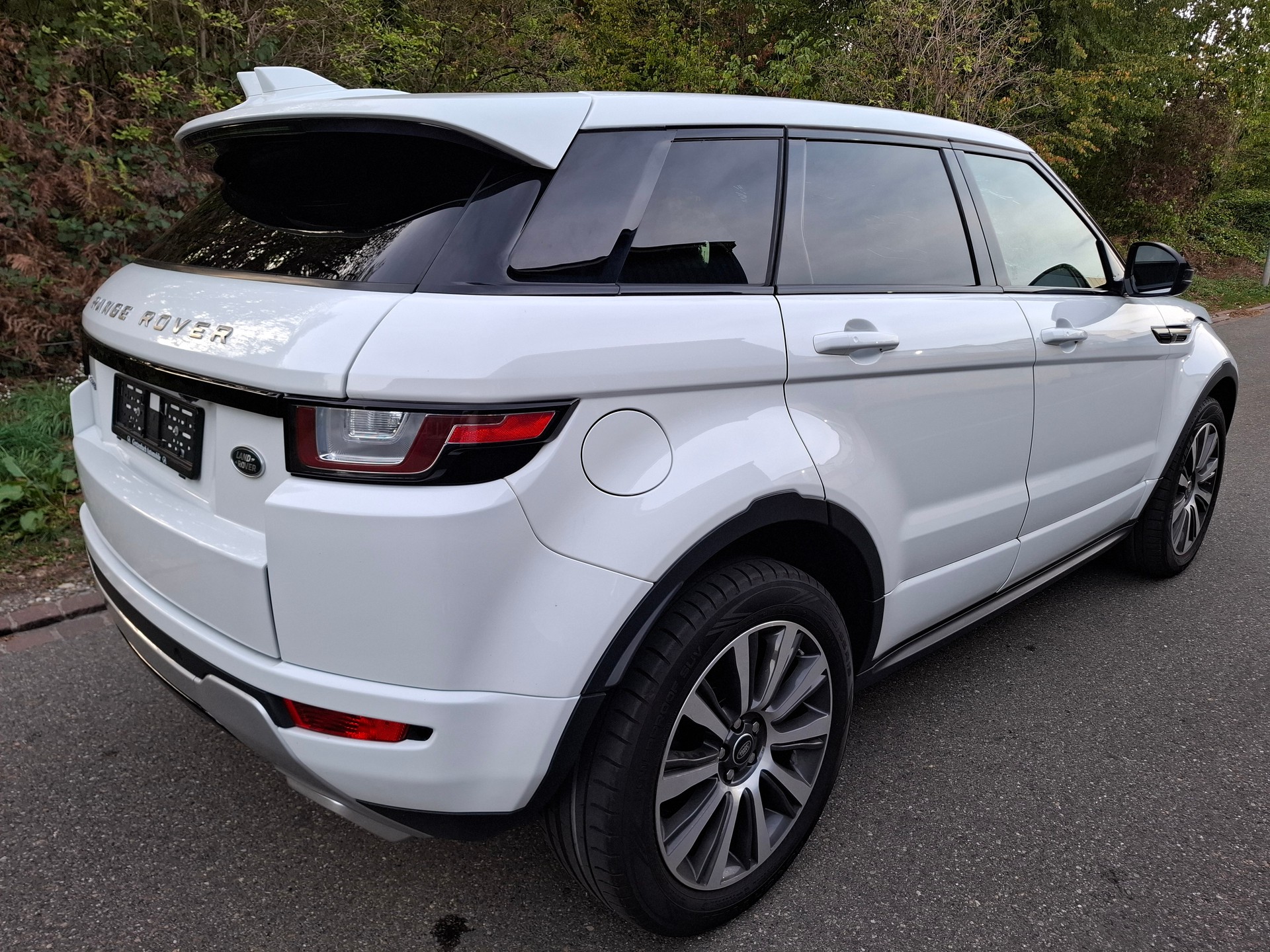 LAND ROVER Range Rover Evoque 2.0 Si4 HSE Dynamic AT9-image-17