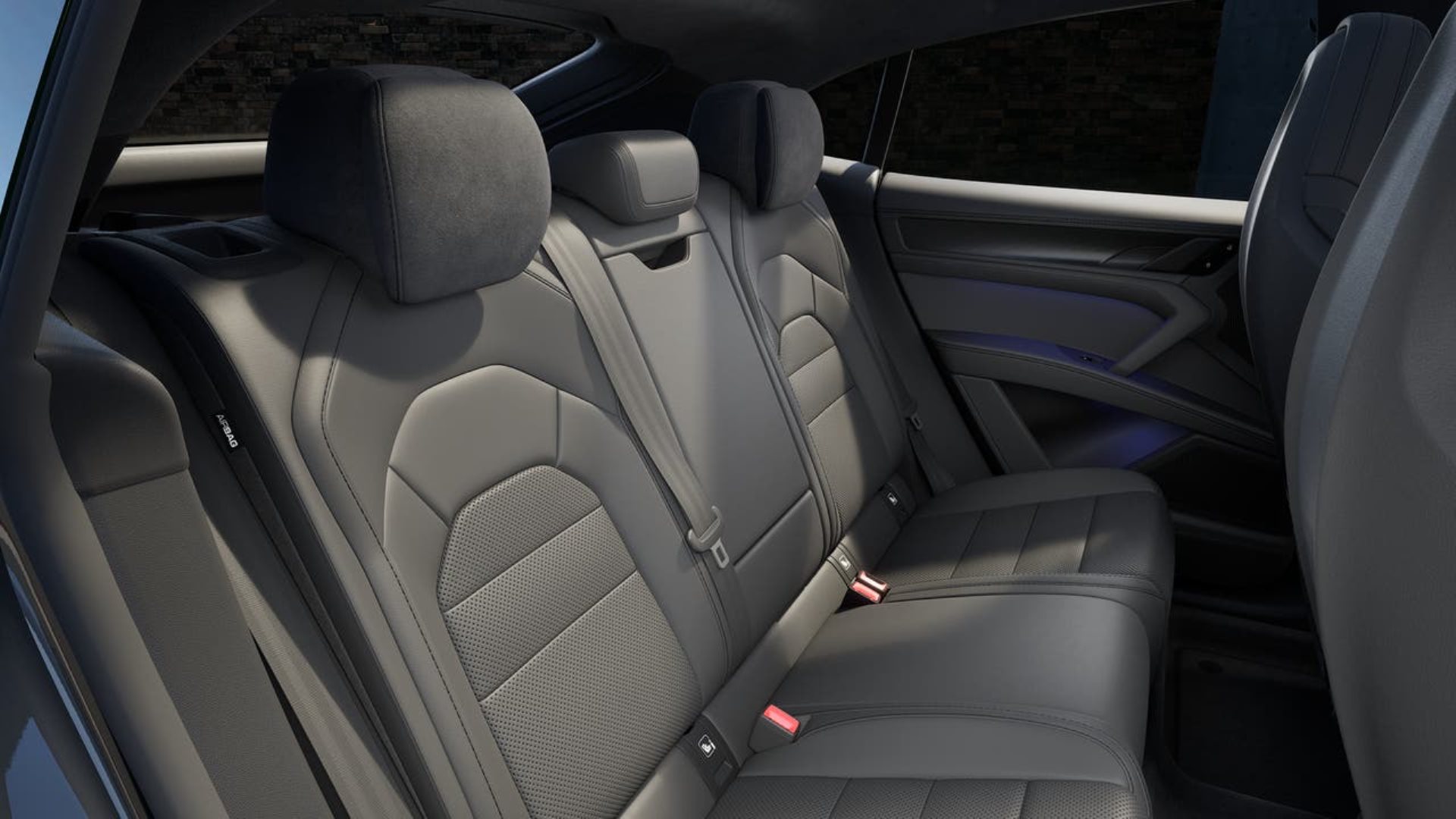 PORSCHE Cayenne Turbo Coupé Electric-image-12