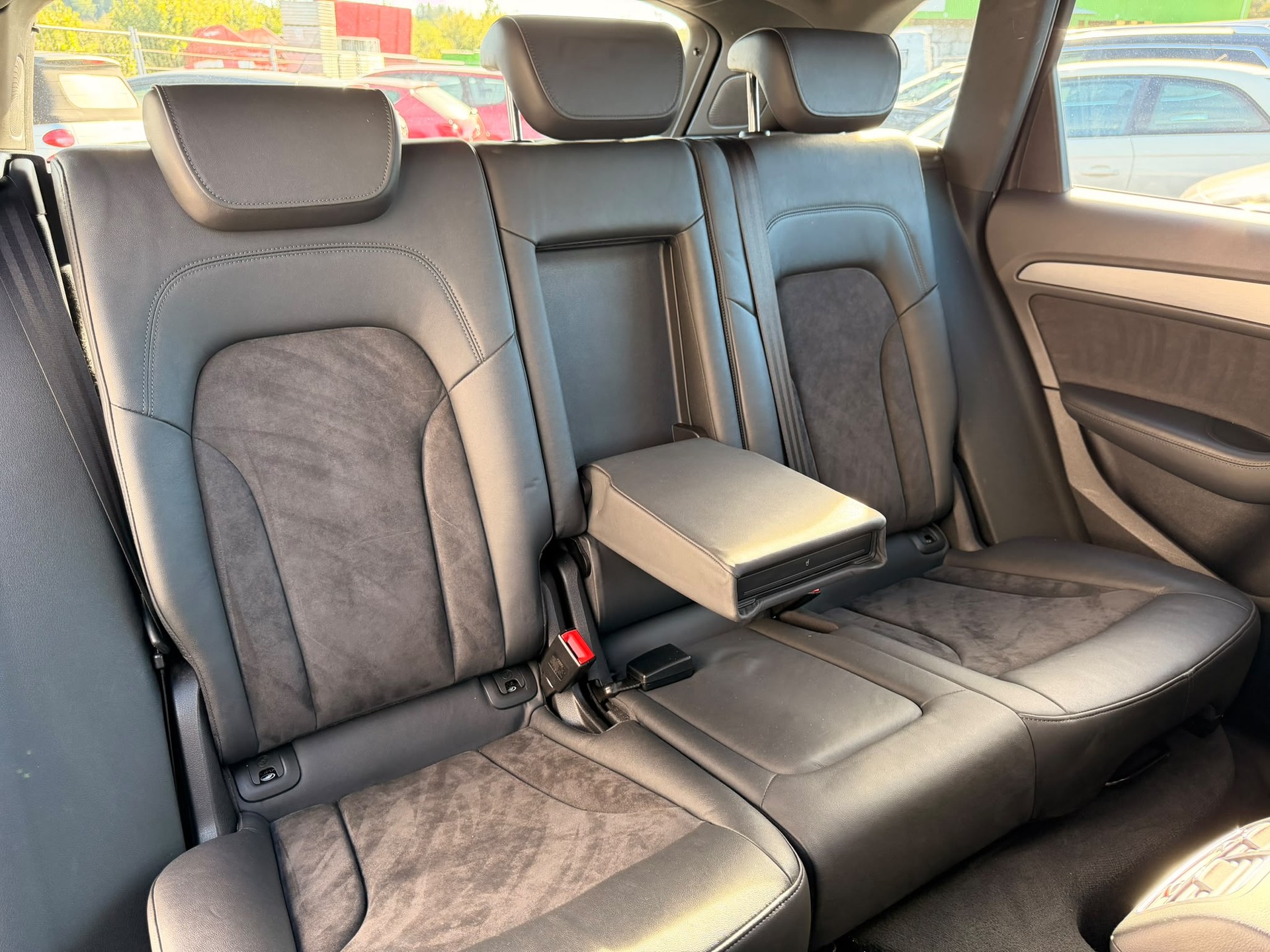 AUDI SQ5 3.0 TDI quattro tiptronic-image-8