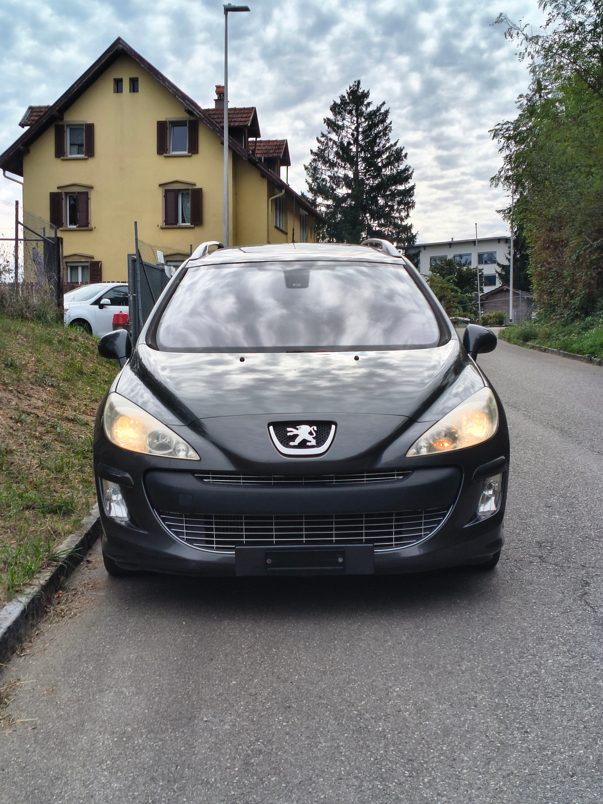 PEUGEOT 308 SW 1.6 16V Turbo Sport-image-1