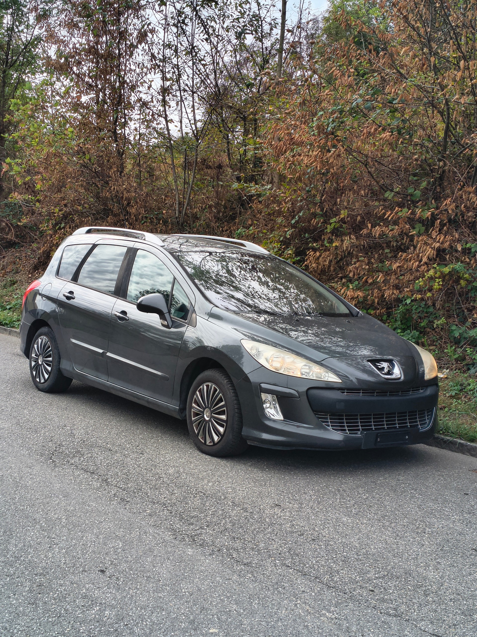 PEUGEOT 308 SW 1.6 16V Turbo Sport-image-2