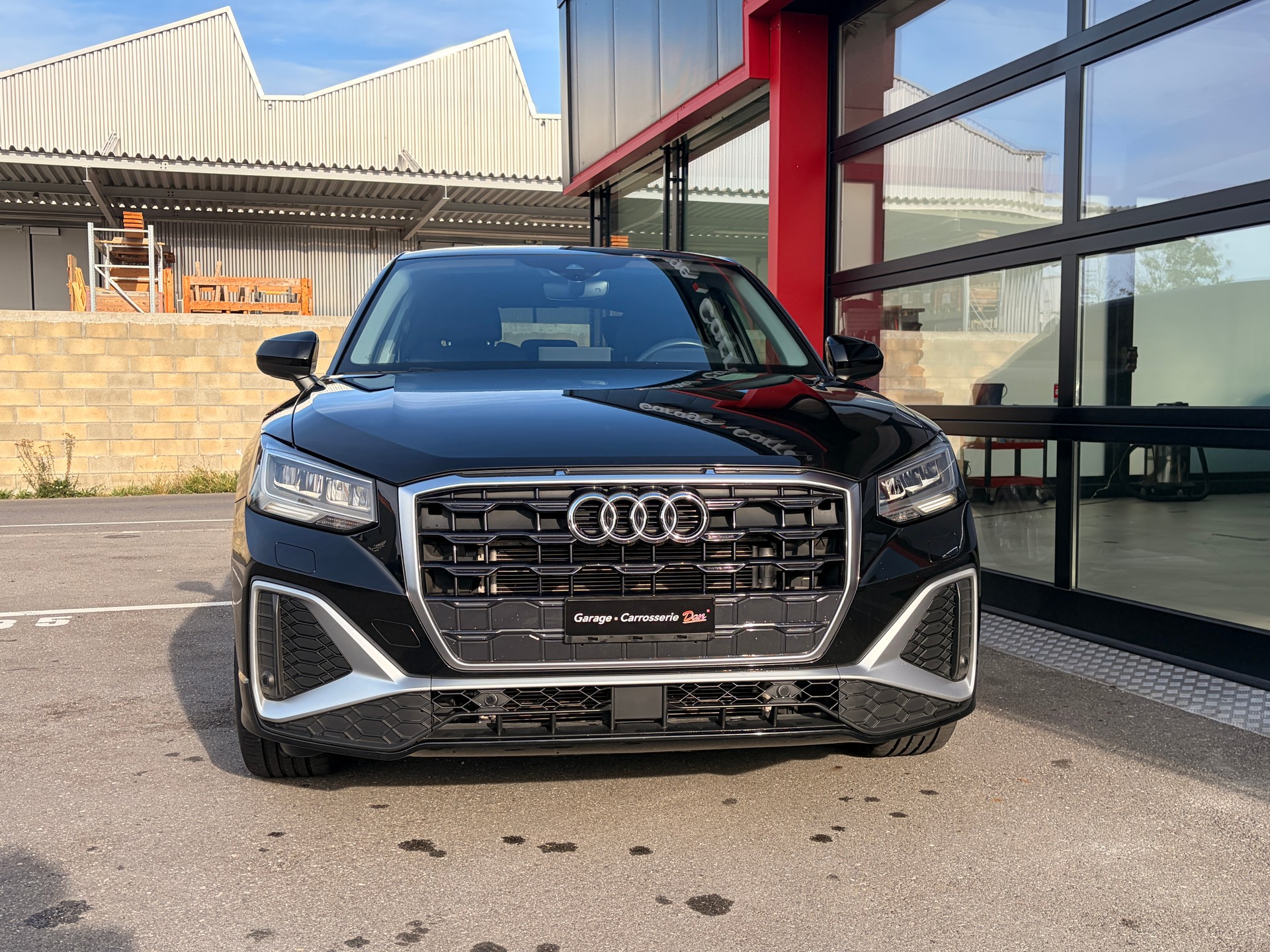 AUDI Q2 35 TFSI S line S-tronic-image-2