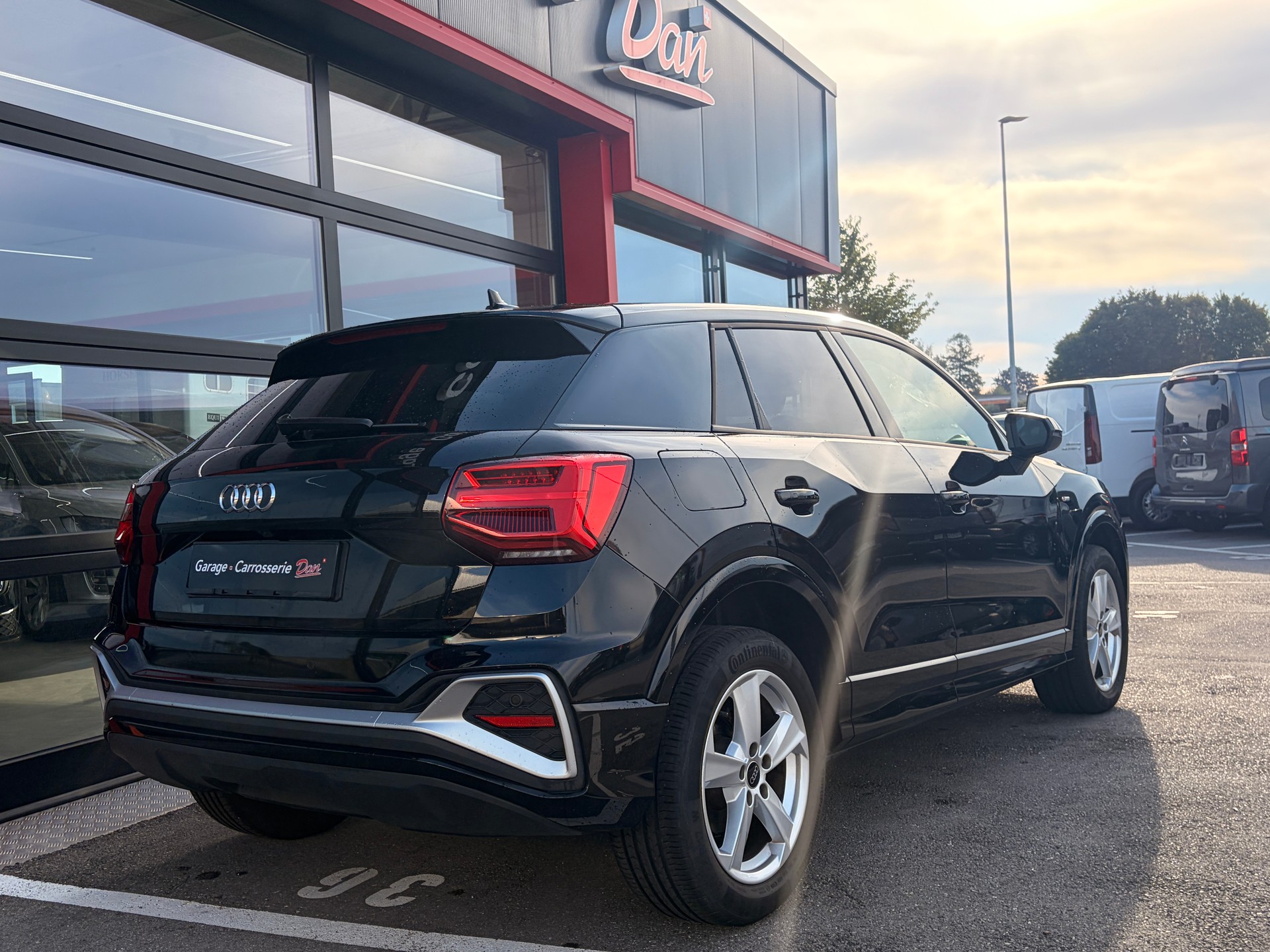 AUDI Q2 35 TFSI S line S-tronic-image-3