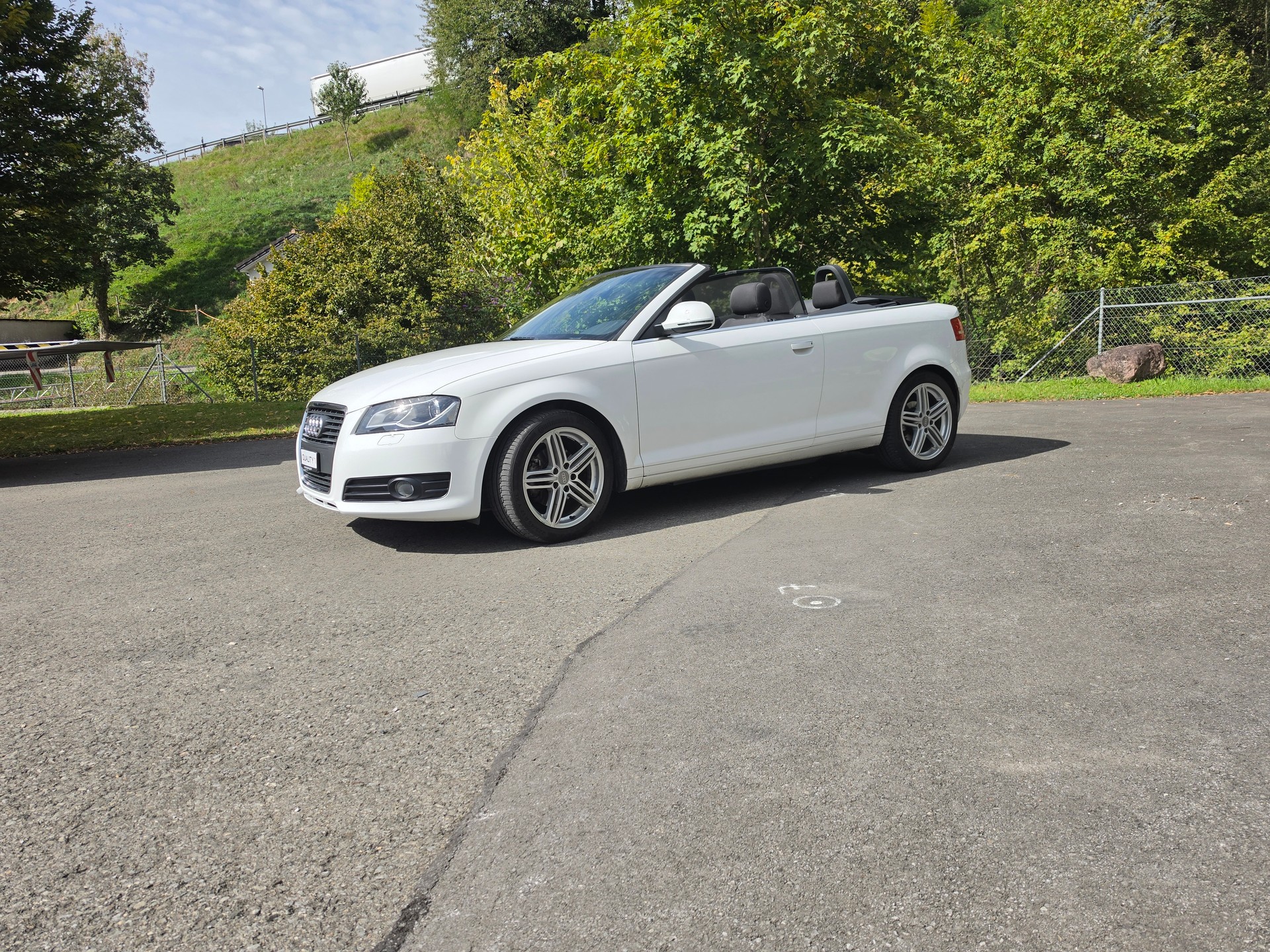 AUDI A3 Cabriolet 1.8 TFSI Ambition-image-9