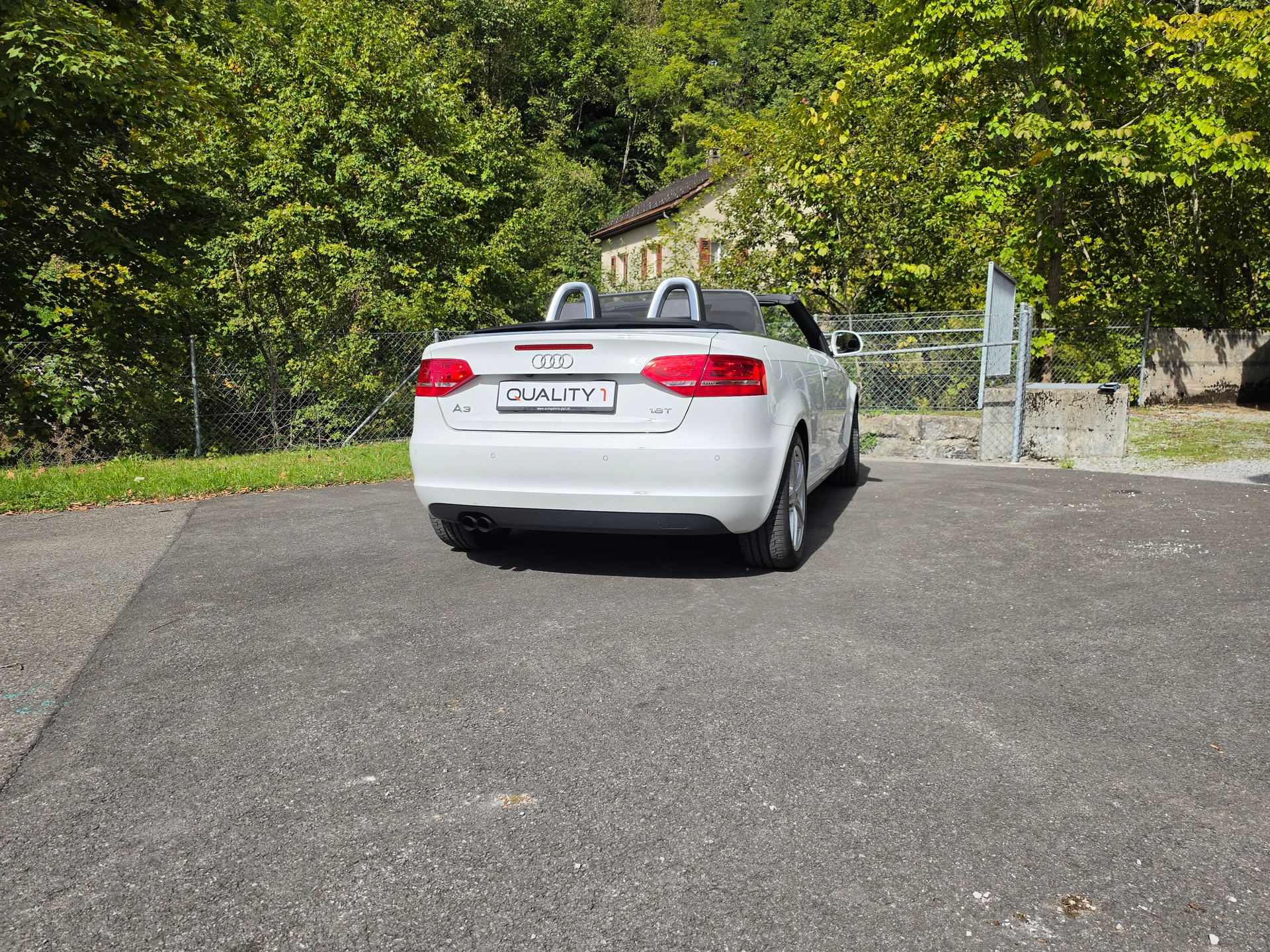 AUDI A3 Cabriolet 1.8 TFSI Ambition-image-21