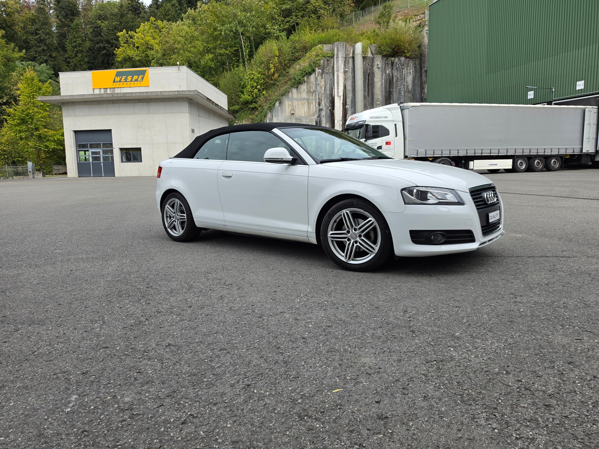AUDI A3 Cabriolet 1.8 TFSI Ambition-image-8