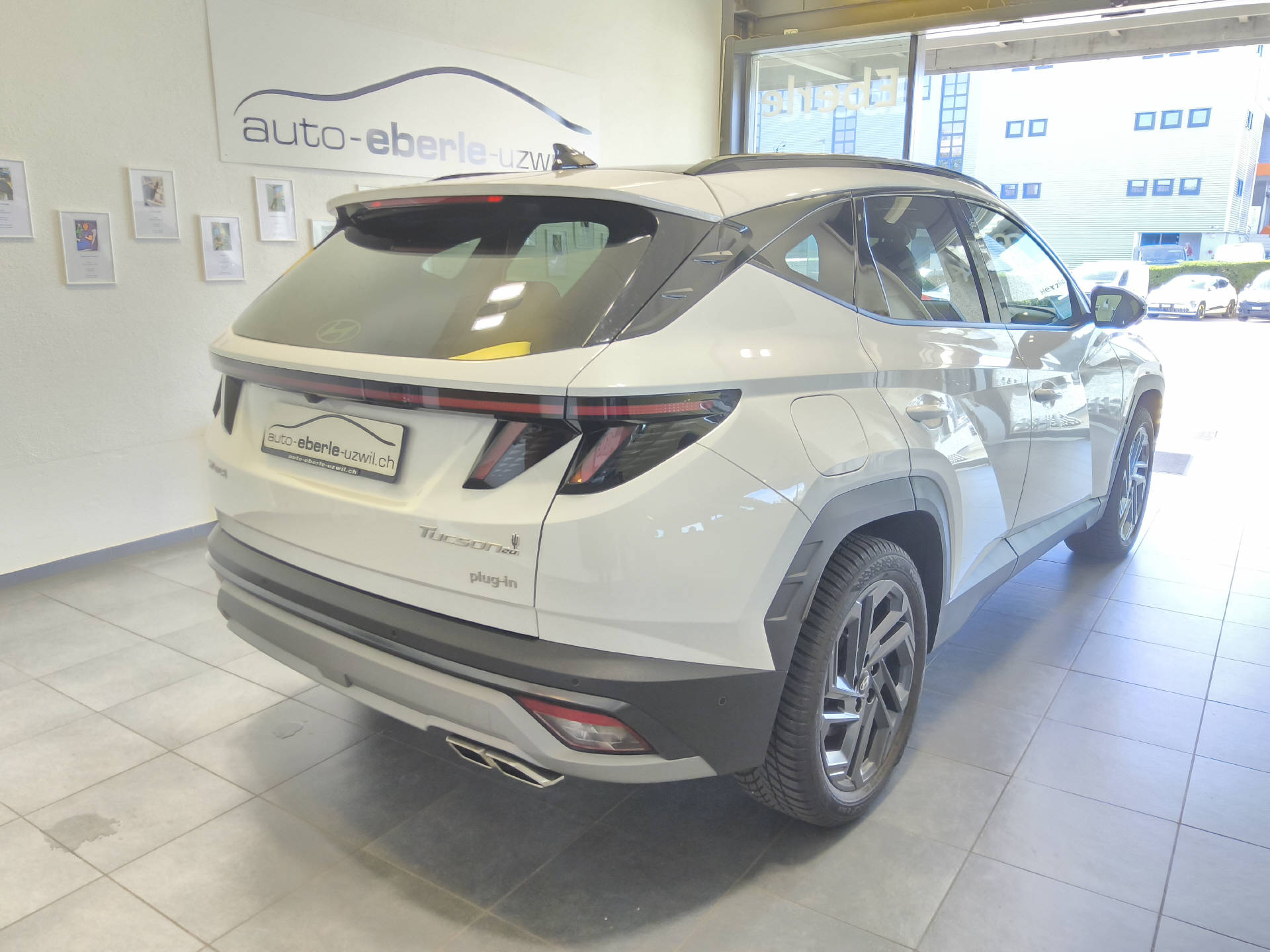 HYUNDAI Tucson 1.6 T-GDi PHEV 20th Anniversary 4WD-image-4