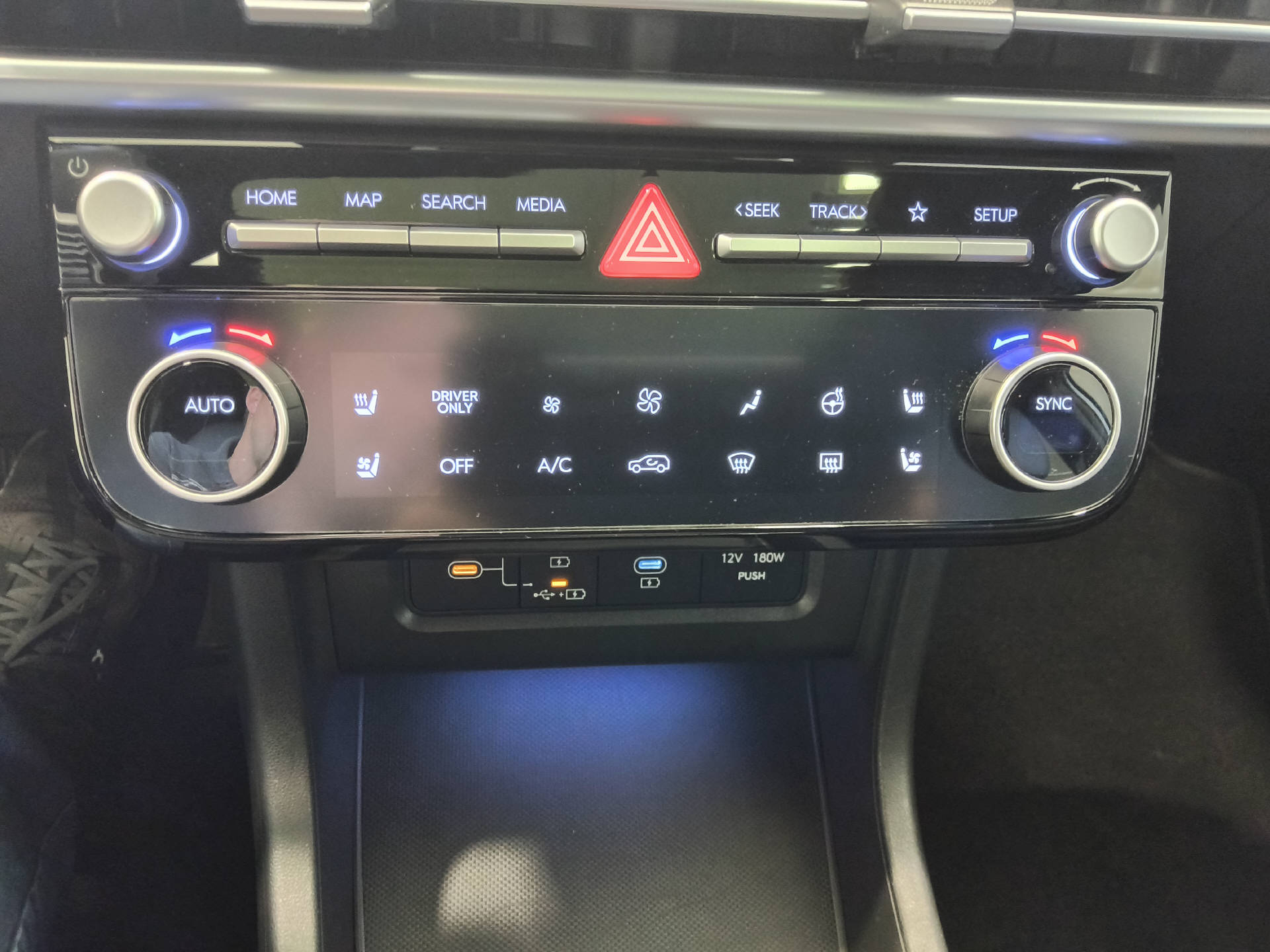 HYUNDAI Tucson 1.6 T-GDi PHEV 20th Anniversary 4WD-image-15