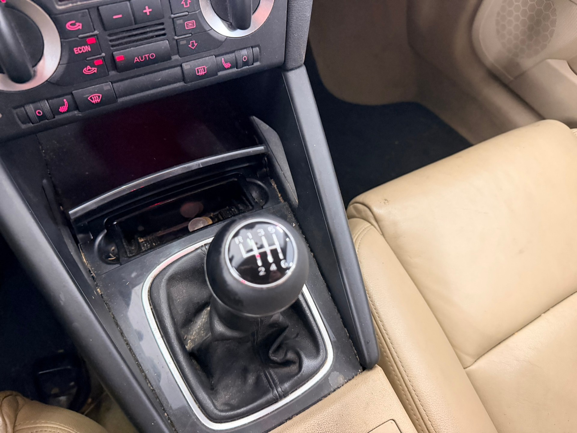 AUDI A3 Sportback 2.0 Turbo FSI Ambition quattro-image-15