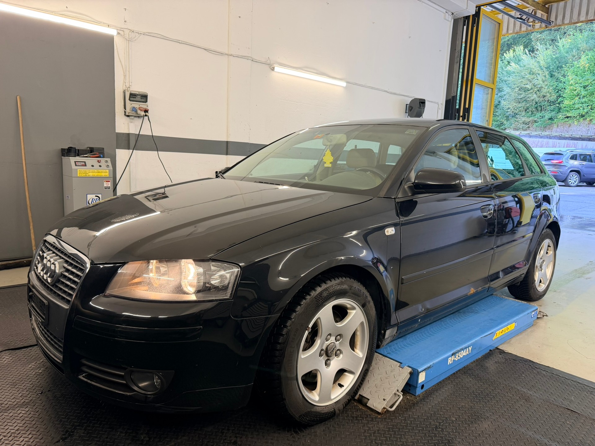 AUDI A3 Sportback 2.0 Turbo FSI Ambition quattro-image-0