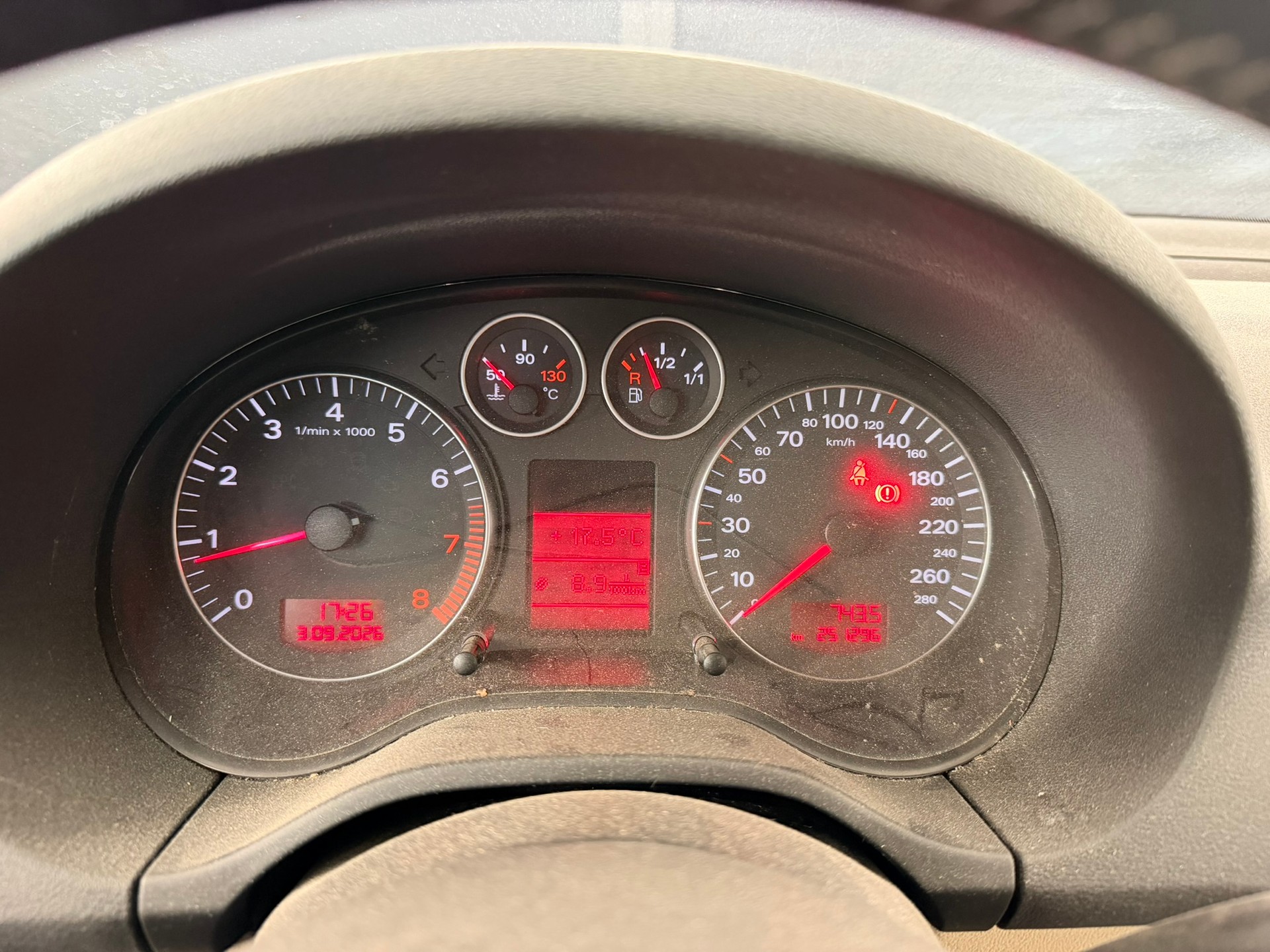 AUDI A3 Sportback 2.0 Turbo FSI Ambition quattro-image-13