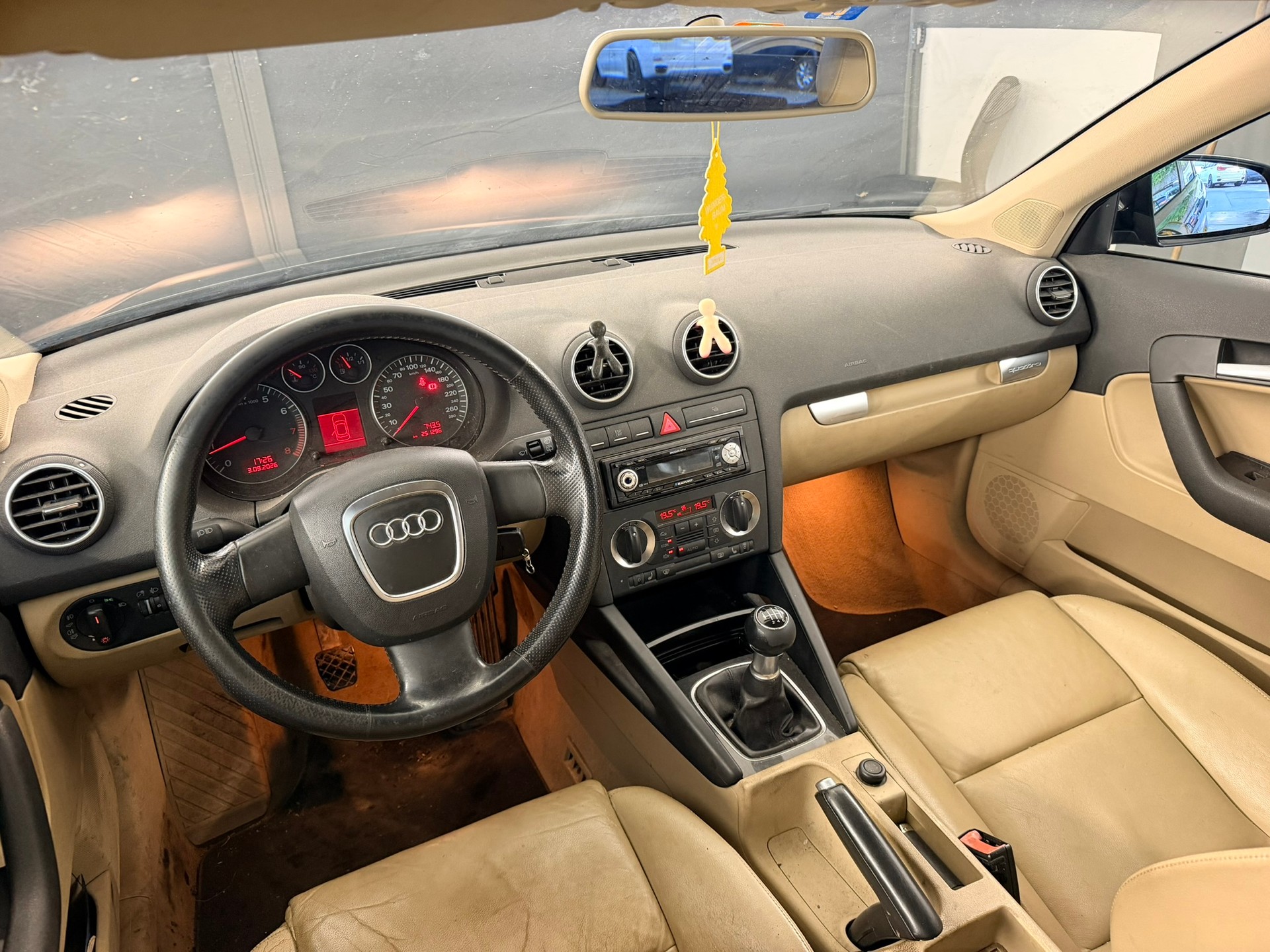 AUDI A3 Sportback 2.0 Turbo FSI Ambition quattro-image-9