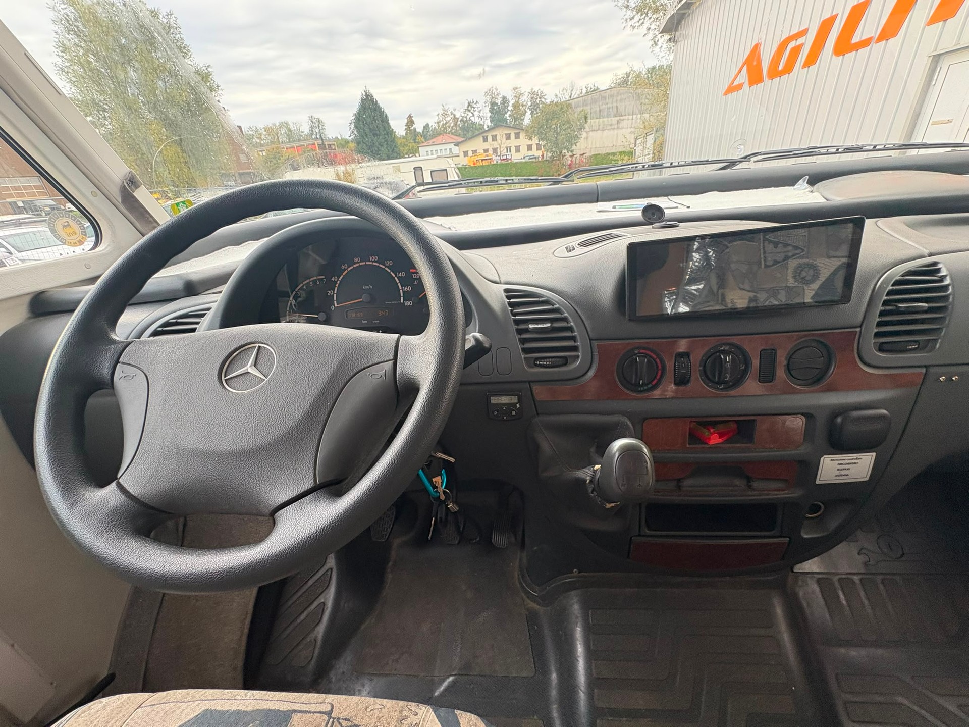 HYMER MERCEDES - ADRIA Daimler-image-5