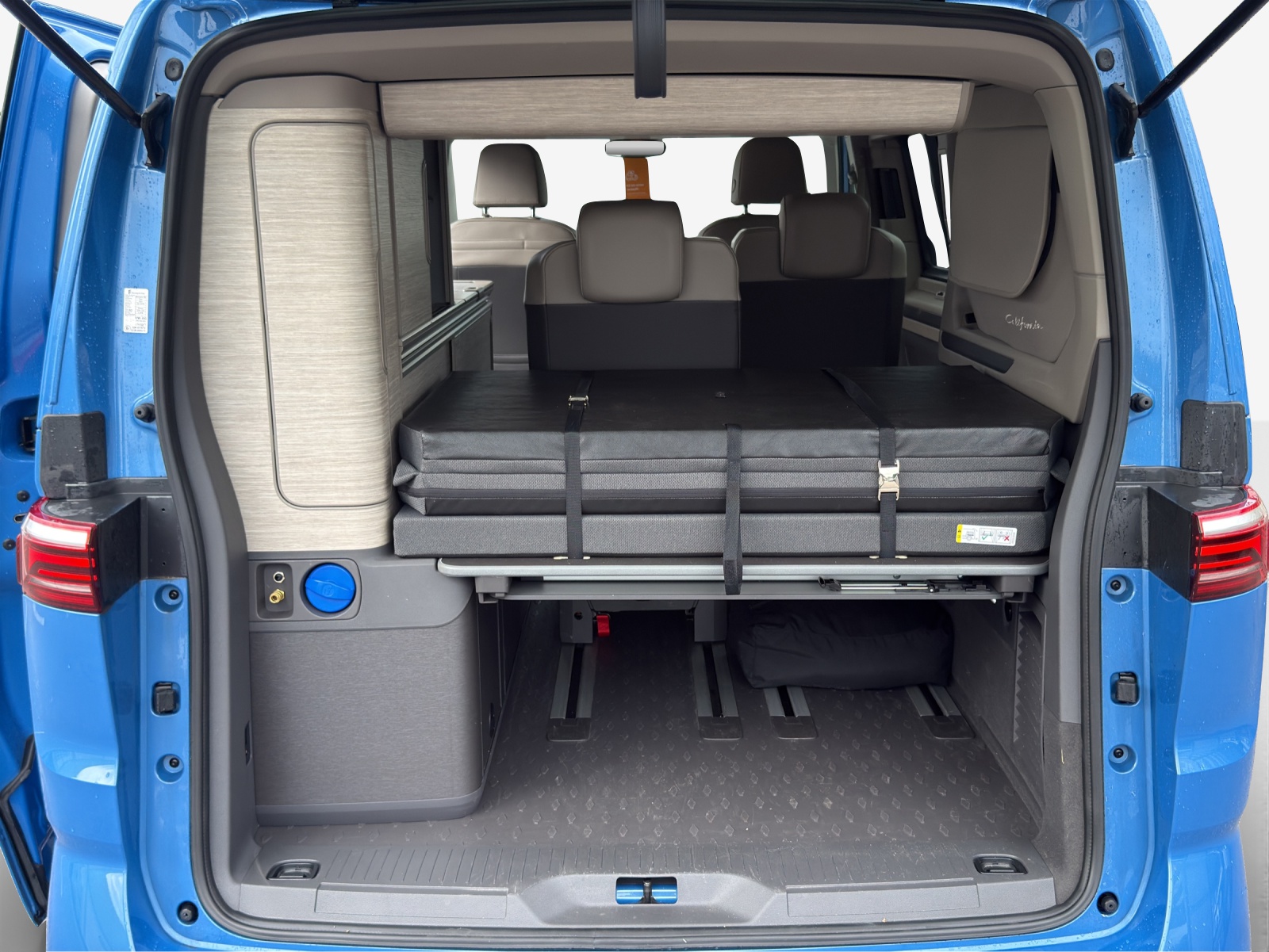 VW California 2.0 TDI Ocean-image-12