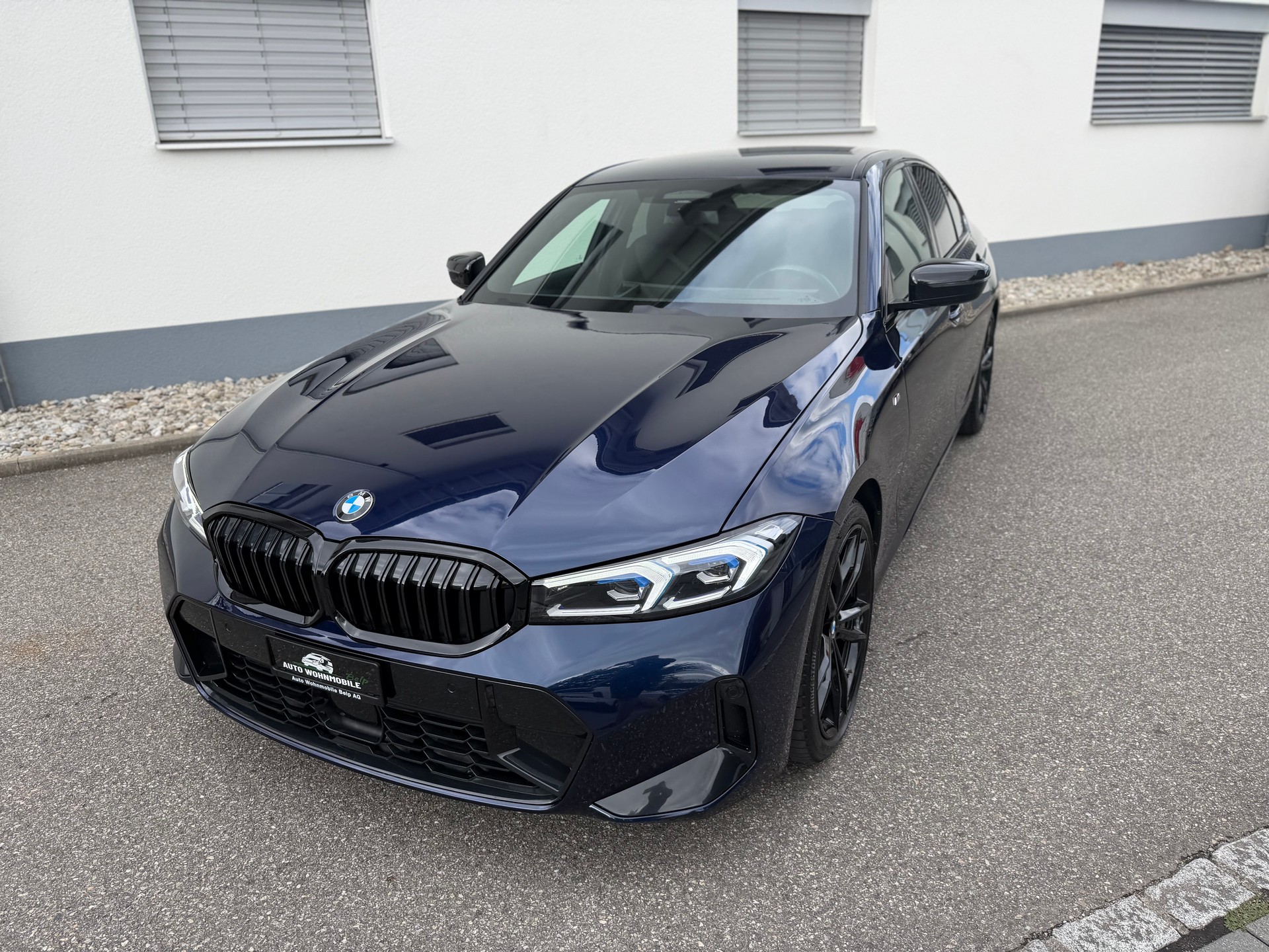 BMW 320d xDrive 48V Steptronic M Sport-image-9