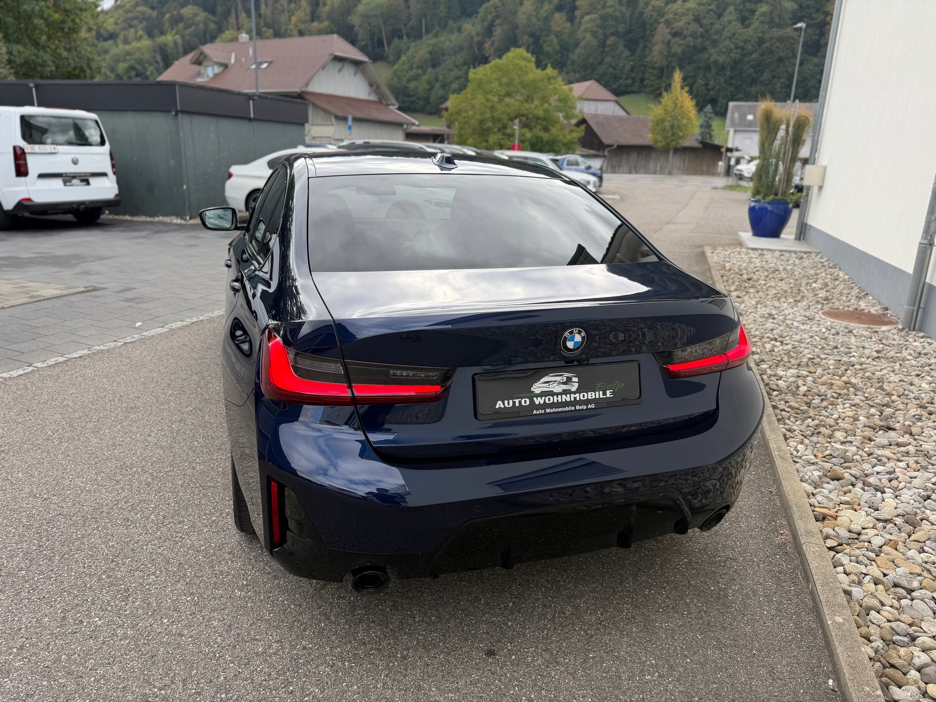 BMW 320d xDrive 48V Steptronic M Sport-image-14
