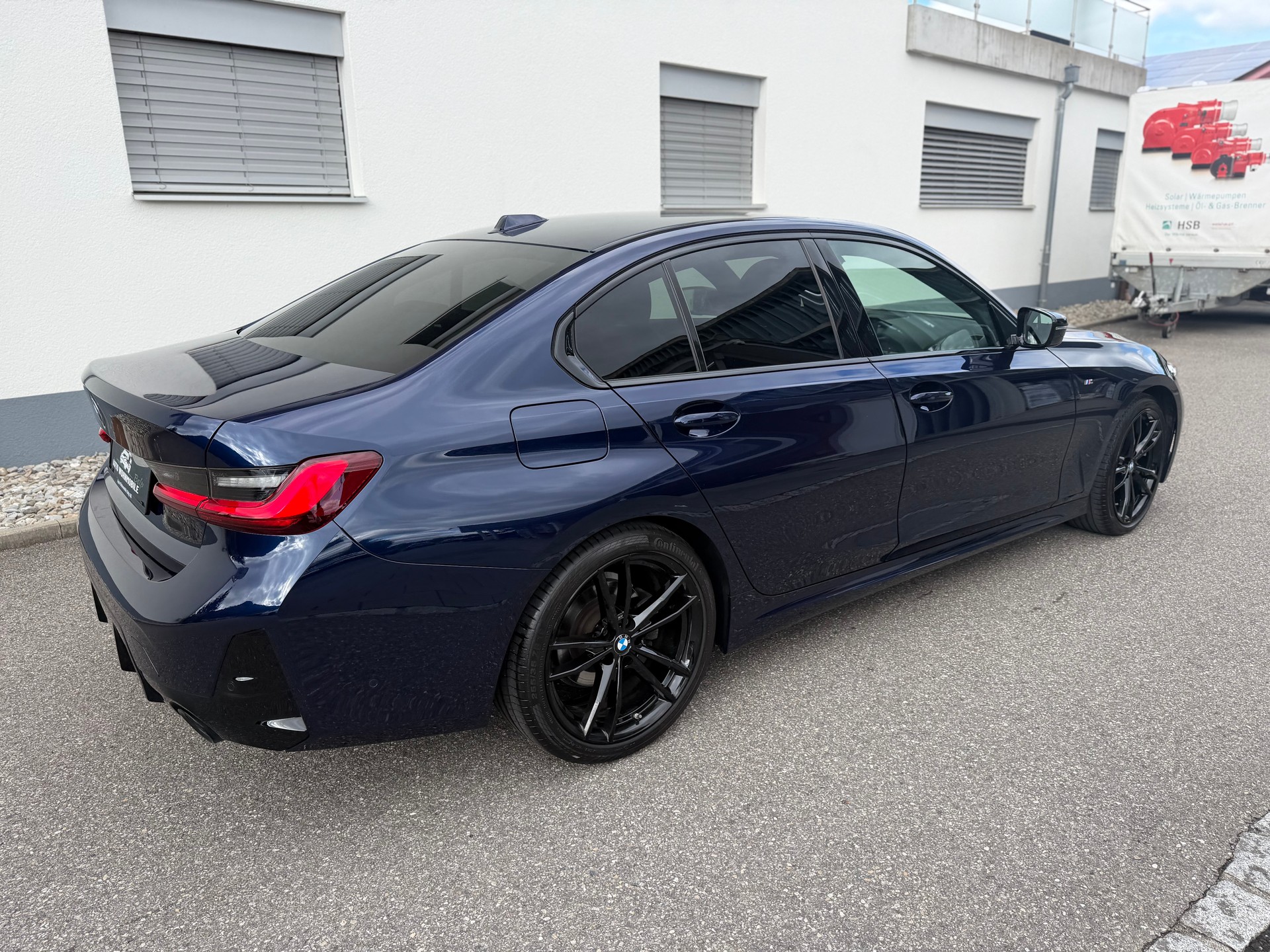 BMW 320d xDrive 48V Steptronic M Sport-image-5