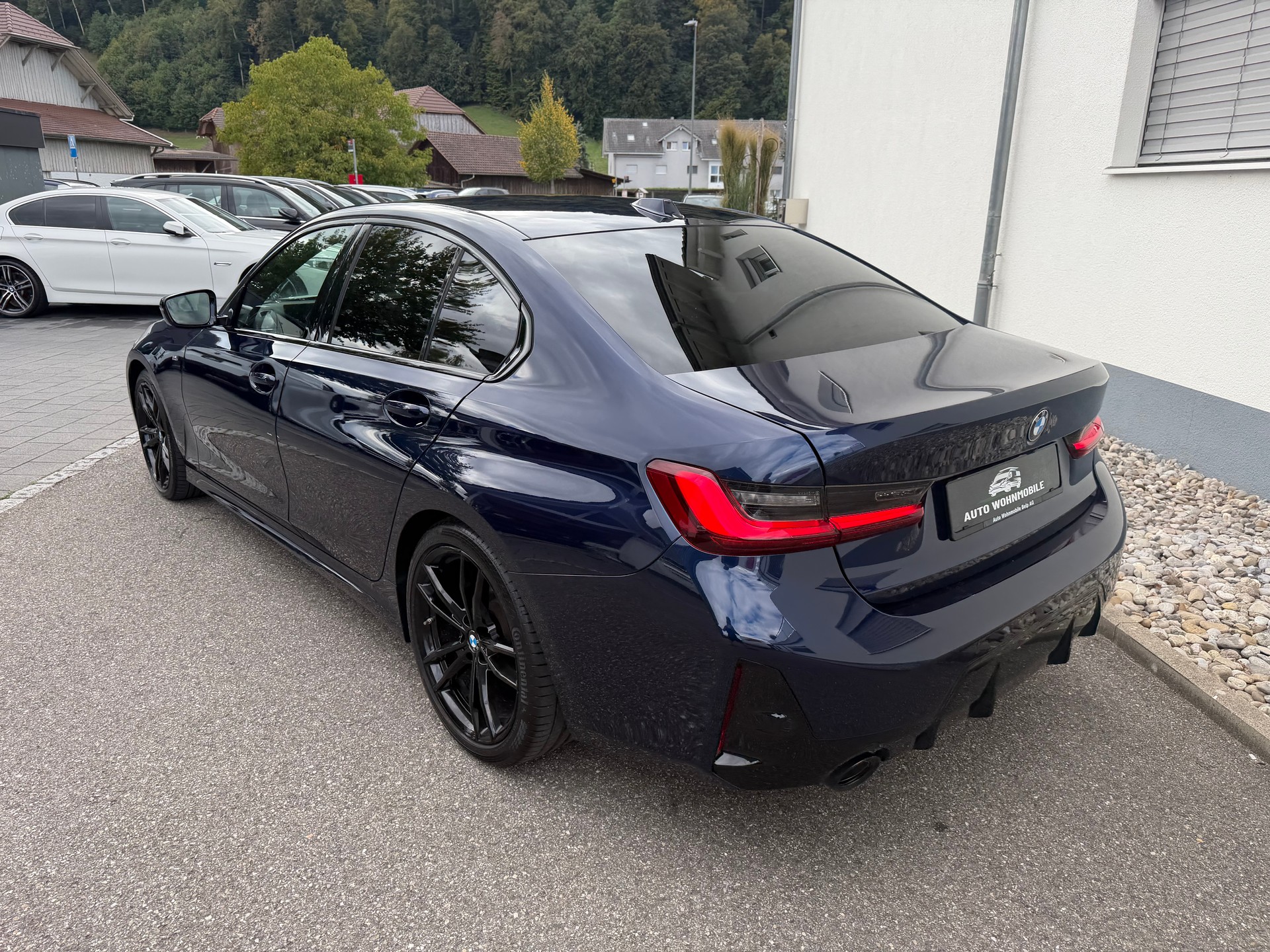 BMW 320d xDrive 48V Steptronic M Sport-image-13