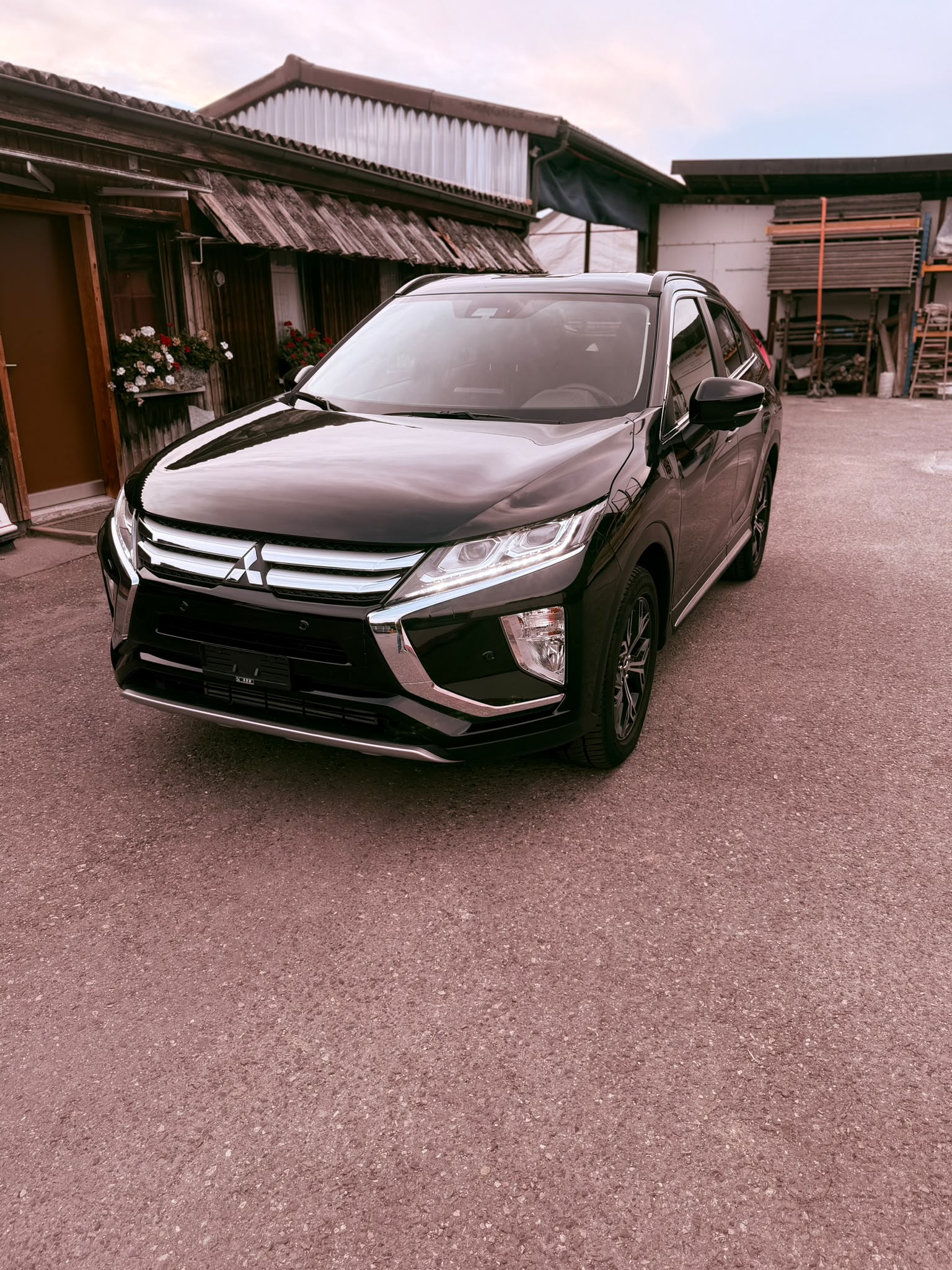 MITSUBISHI Eclipse Cross 1.5 T-Mivec Diamond 4WD CVT-image-0