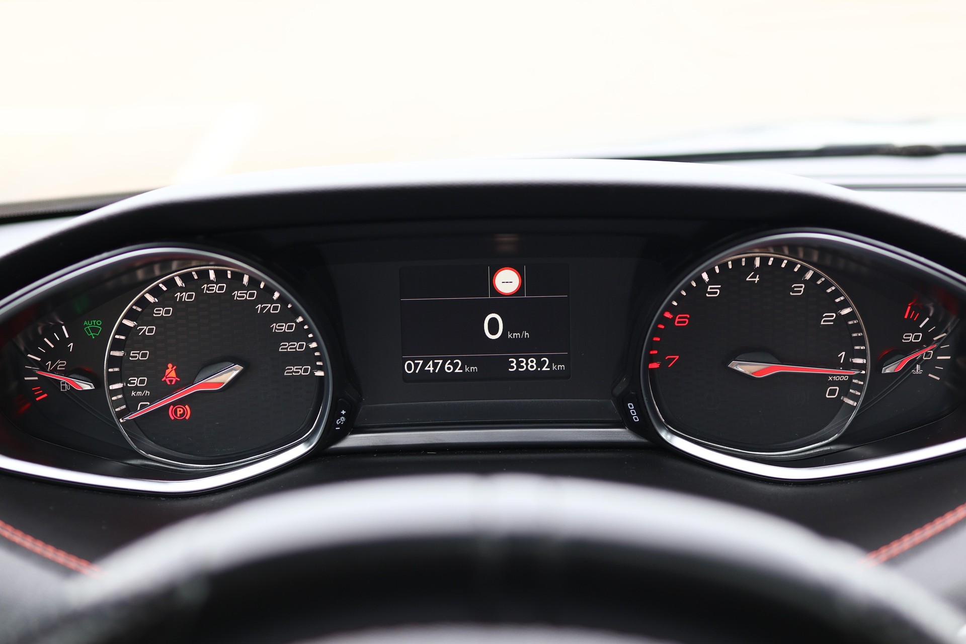 PEUGEOT 308 1.6 THP GT * PANORAMA * LEDERSITZE ELEKTRISCH * MASSAGEFUNKTION * DENON HiFi *-image-19