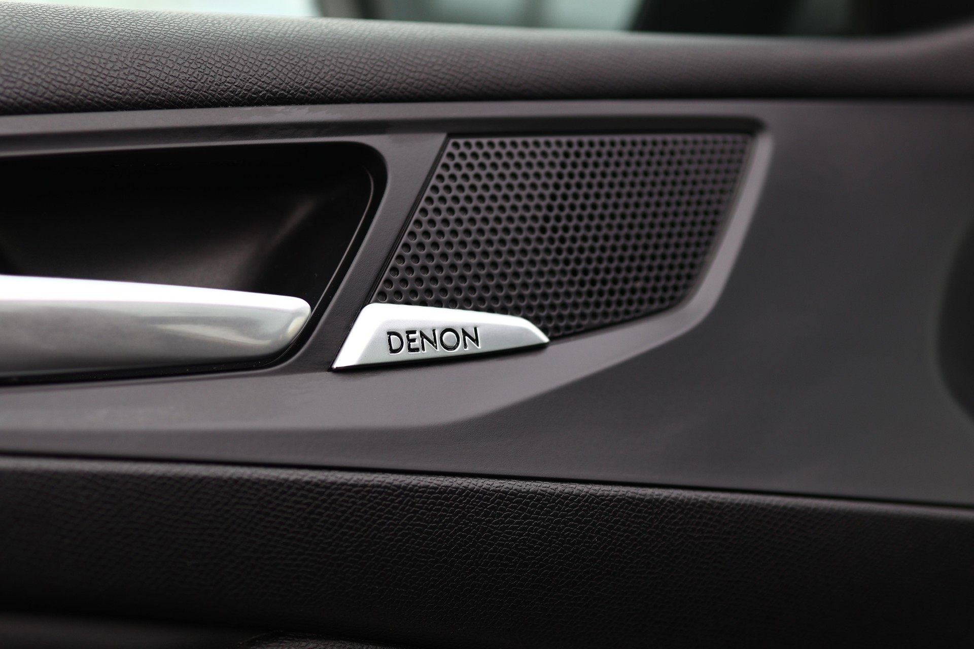 PEUGEOT 308 1.6 THP GT * PANORAMA * LEDERSITZE ELEKTRISCH * MASSAGEFUNKTION * DENON HiFi *-image-23