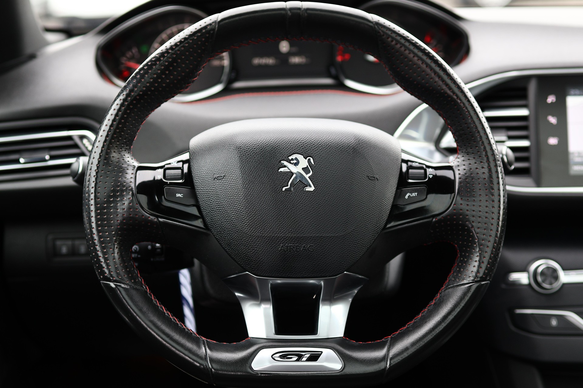 PEUGEOT 308 1.6 THP GT * PANORAMA * LEDERSITZE ELEKTRISCH * MASSAGEFUNKTION * DENON HiFi *-image-18