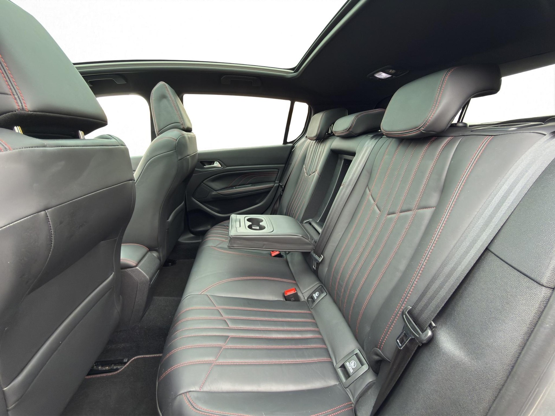 PEUGEOT 308 1.6 THP GT * PANORAMA * LEDERSITZE ELEKTRISCH * MASSAGEFUNKTION * DENON HiFi *-image-29