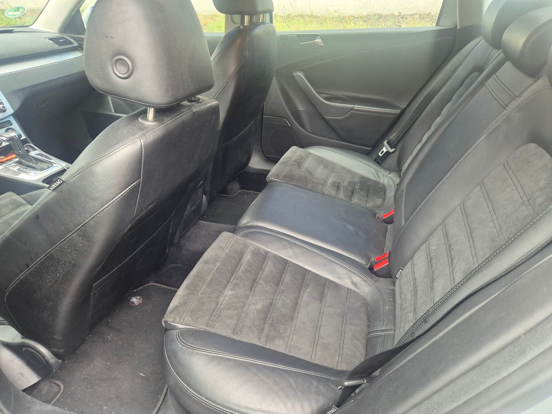 VW Passat Variant 2.0 TDI Sportline-image-11