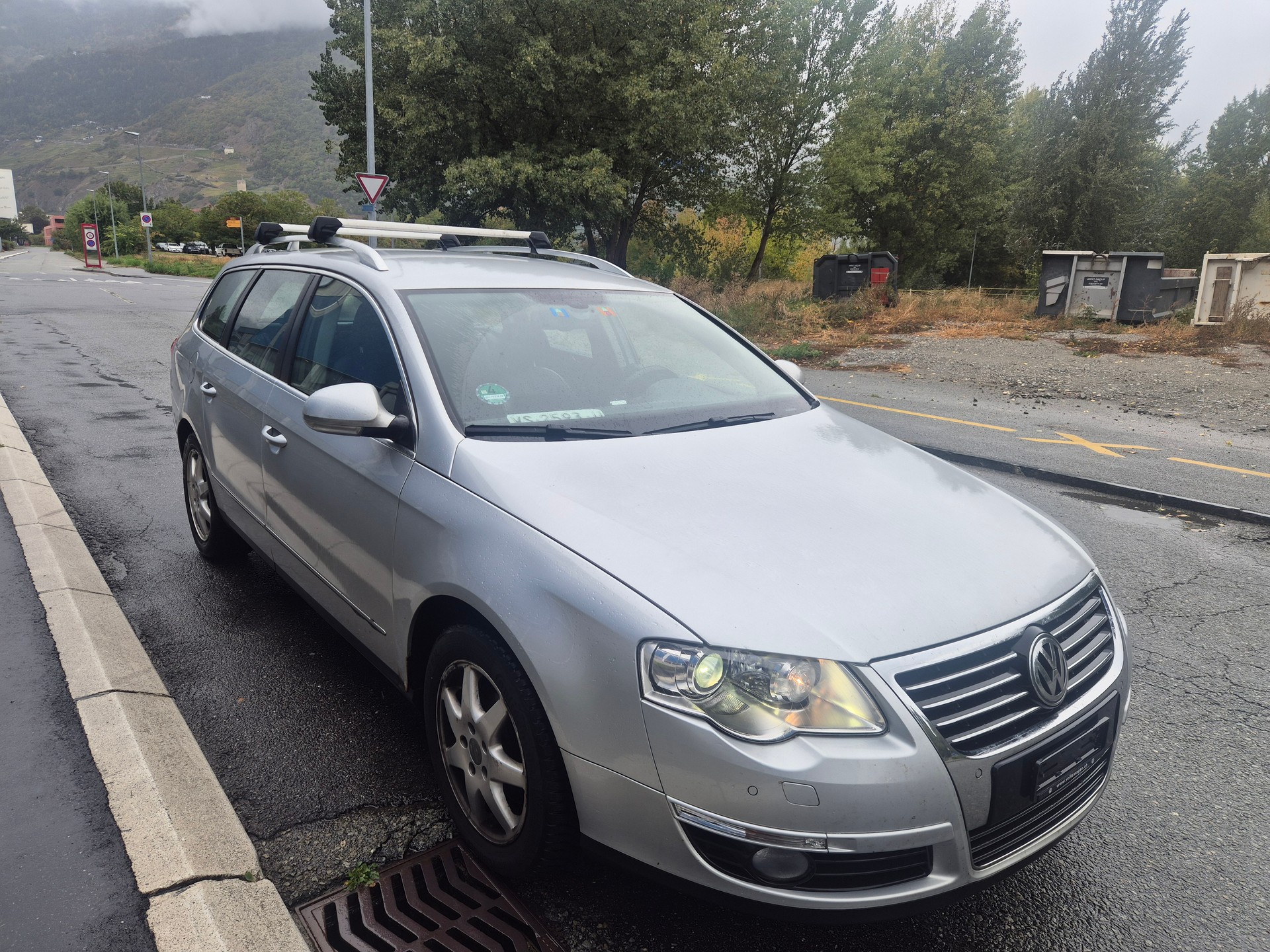 VW Passat Variant 2.0 TDI Sportline-image-9