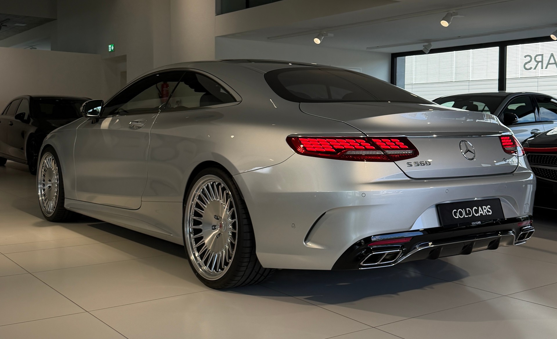 MERCEDES-BENZ S 560 Coupé 4Matic 9G-Tronic-image-4