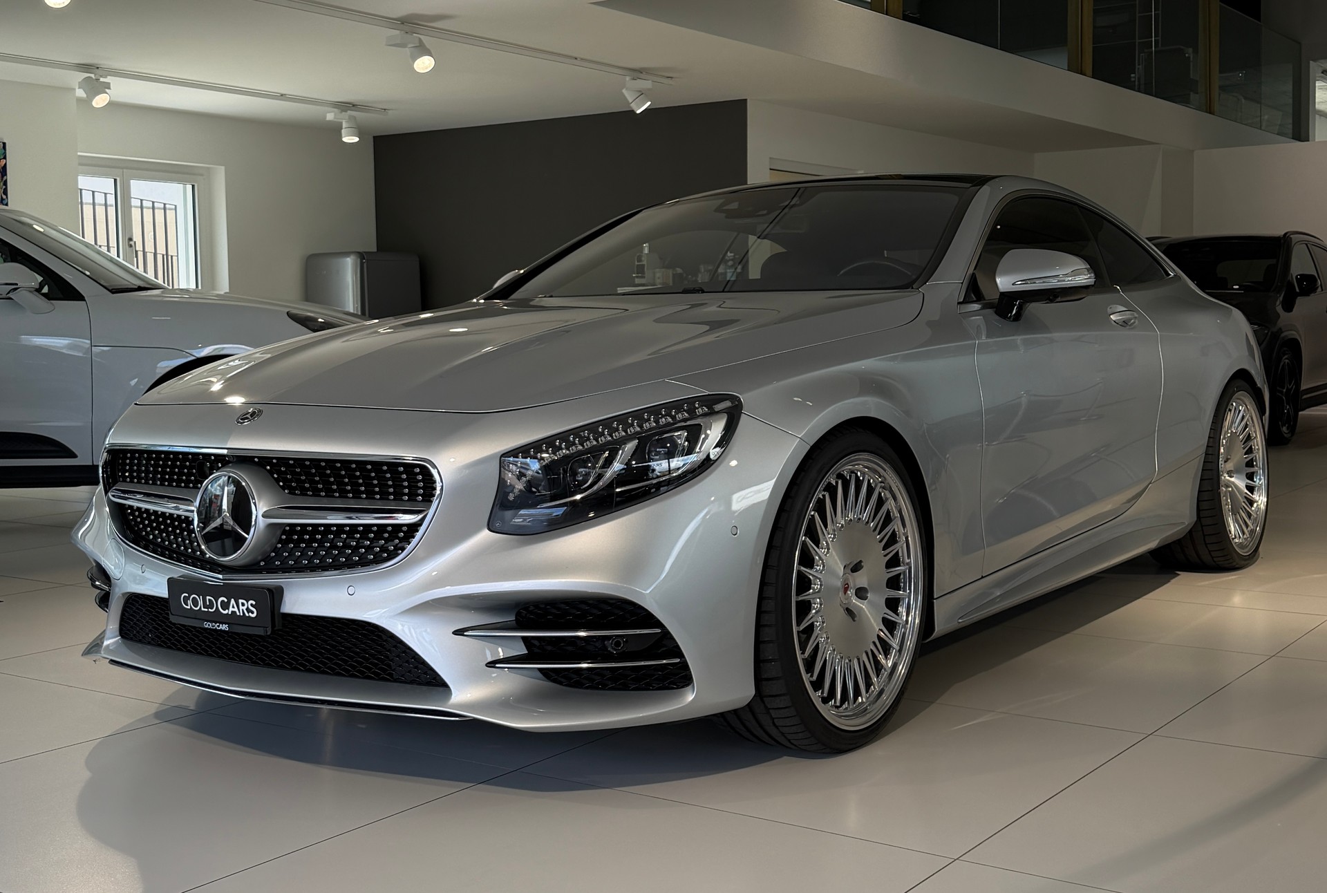MERCEDES-BENZ S 560 Coupé 4Matic 9G-Tronic-image-3