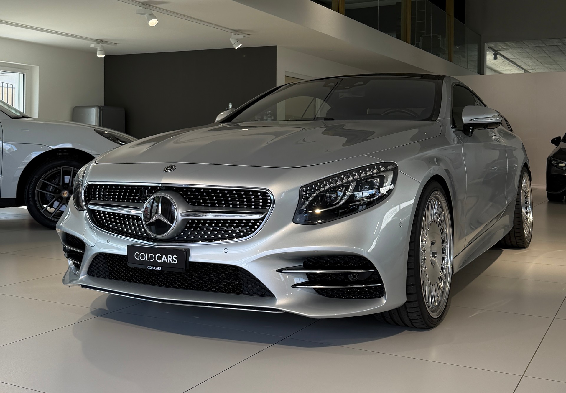 MERCEDES-BENZ S 560 Coupé 4Matic 9G-Tronic-image-2
